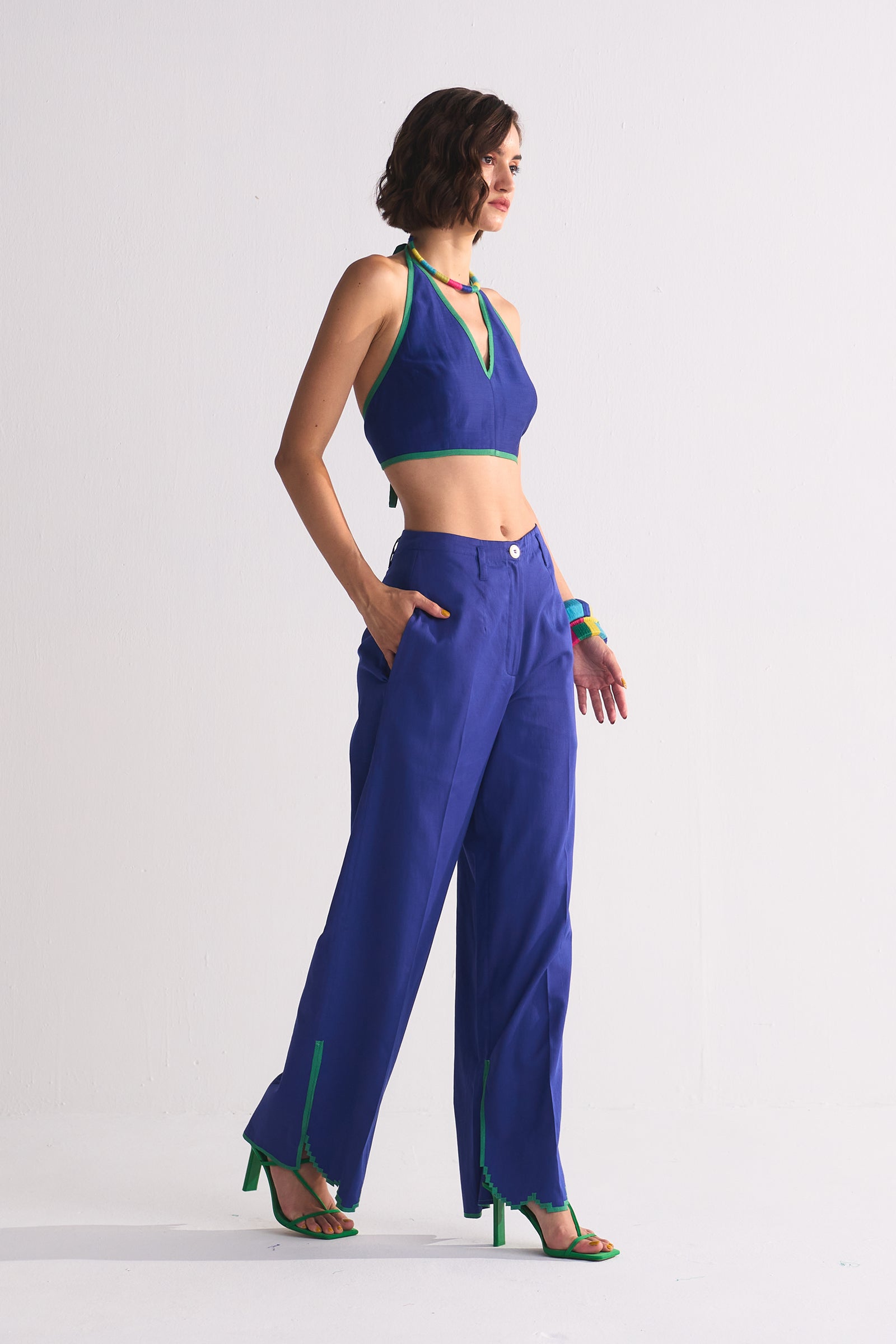 SCALLOP APPLIQUE' PANTS WITH SLIT