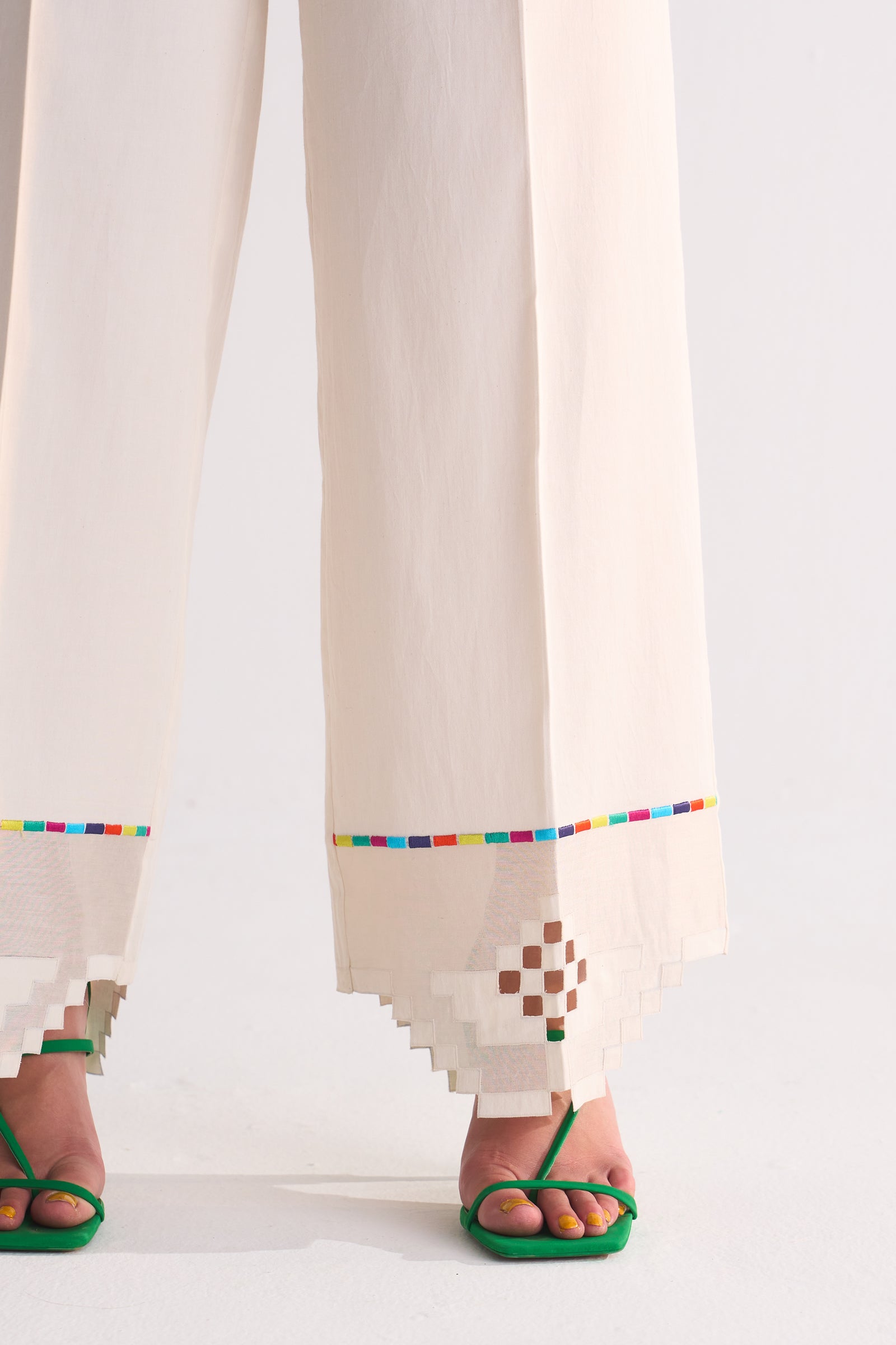 APPLIQUE' CUTWORK AND THREAD PANTS