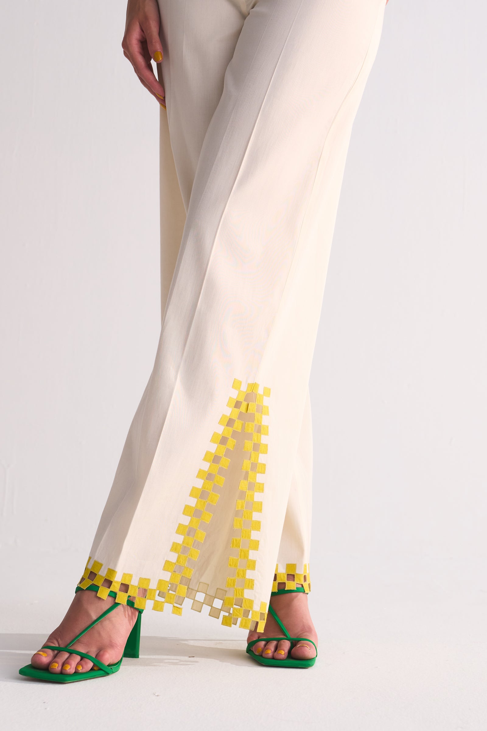 APPLIQUE' CUTWORK PANTS