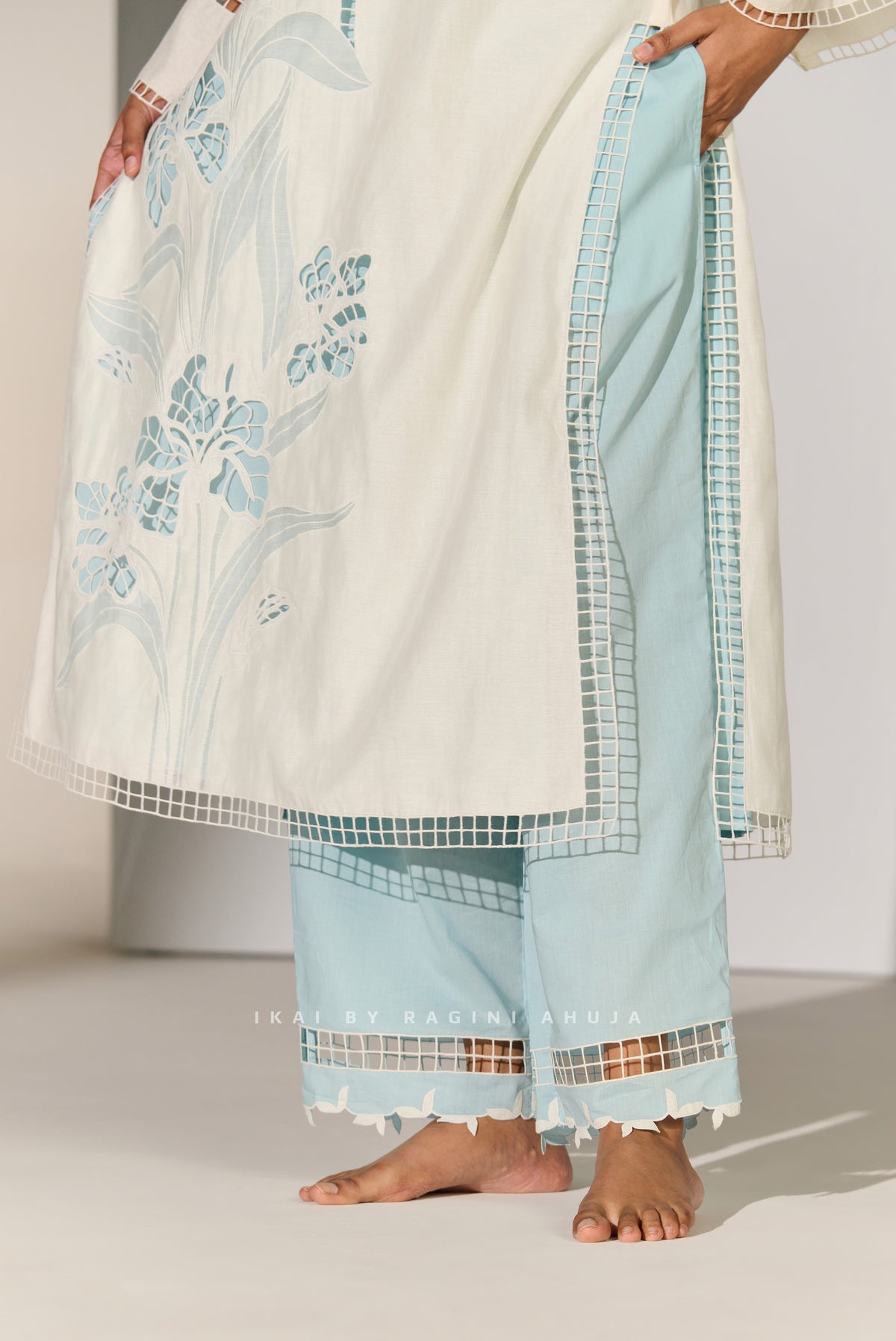 GEOMETRIC AND FLORAL CUTWORK STRAIGHT PANTS SKY