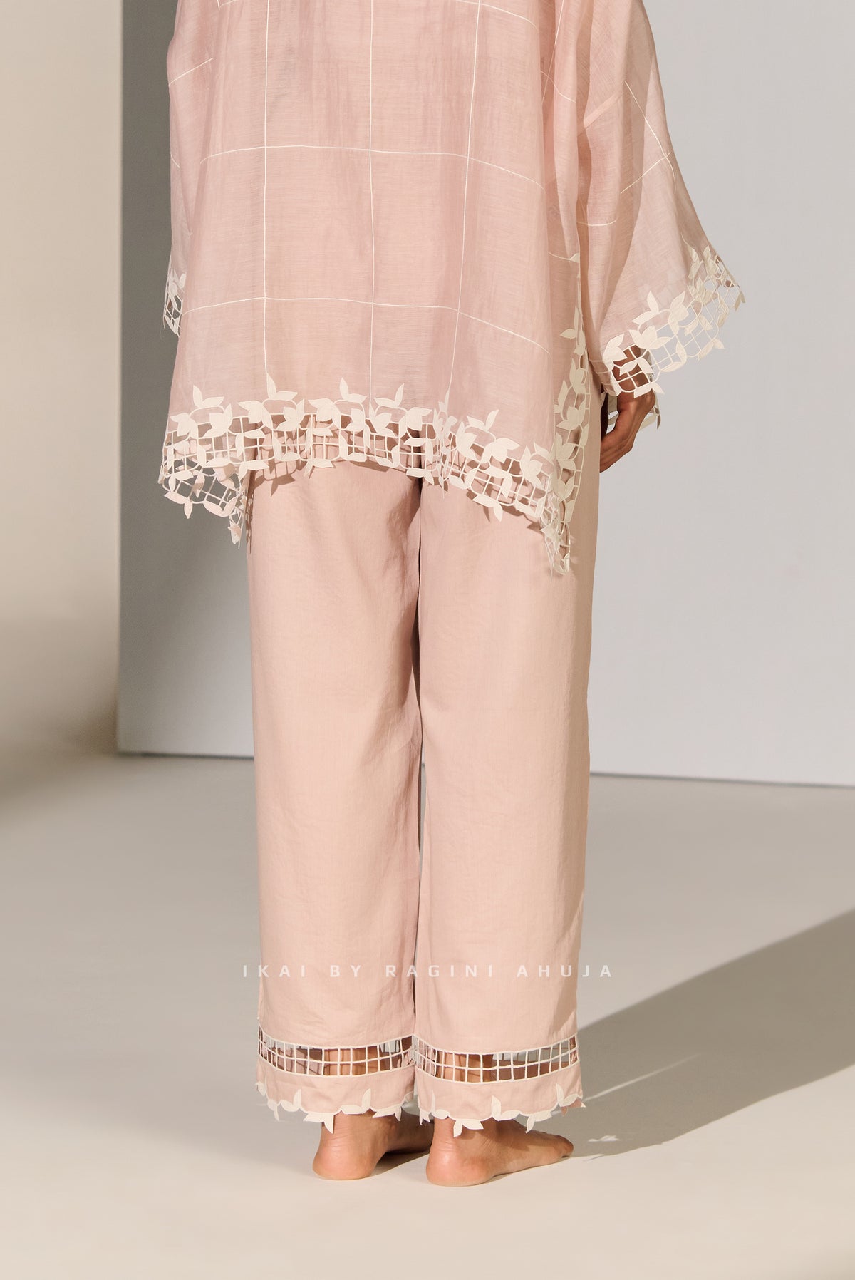 GEOMETRIC AND FLORAL CUTWORK STRAIGHT PANTS SMV