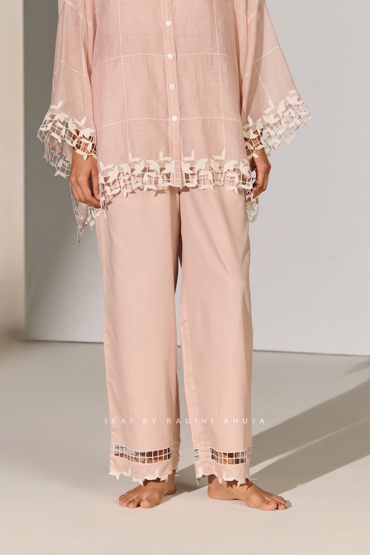 GEOMETRIC AND FLORAL CUTWORK STRAIGHT PANTS SMV