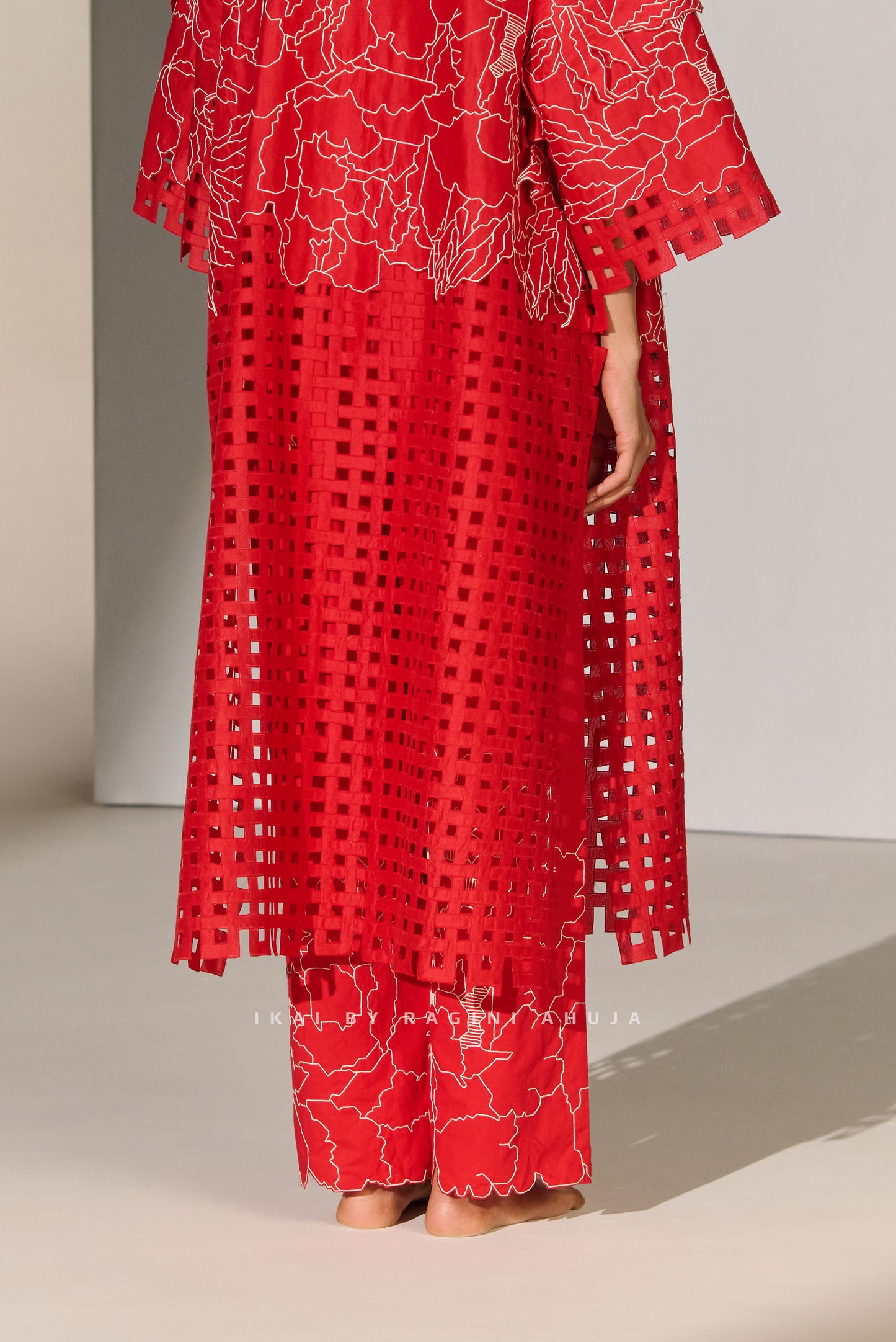 GEOMETRIC FLORAL STRAIGHT PANTS RED
