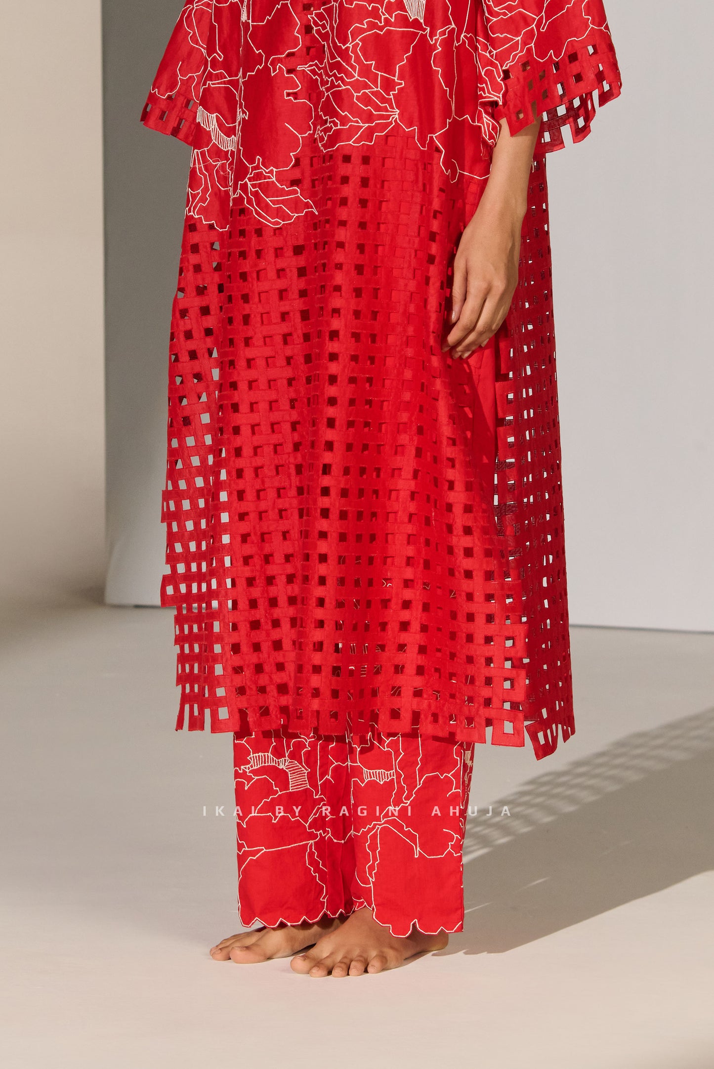 GEOMETRIC FLORAL STRAIGHT PANTS RED