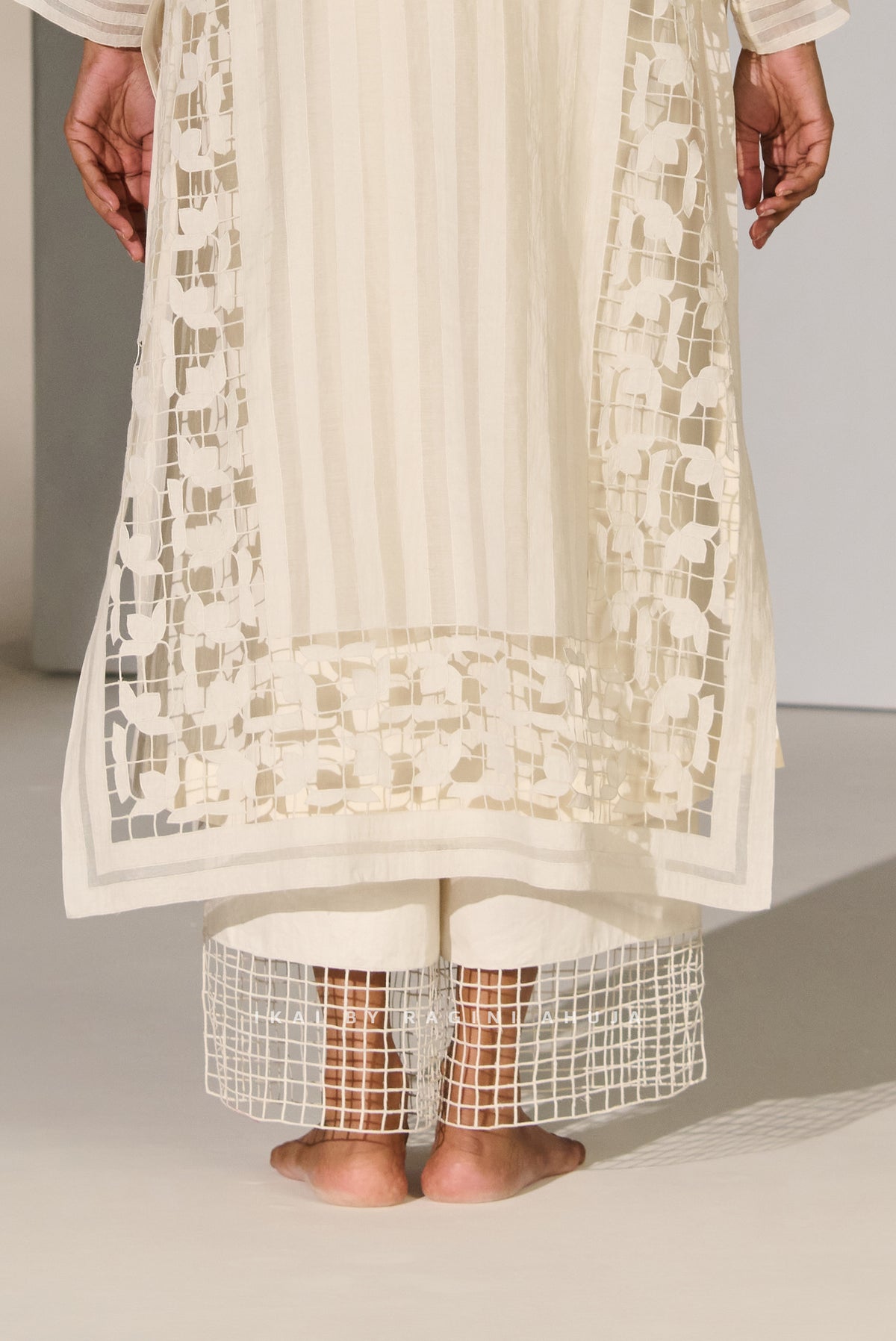 JAALI CUTWORK STRAIGHT PANTS