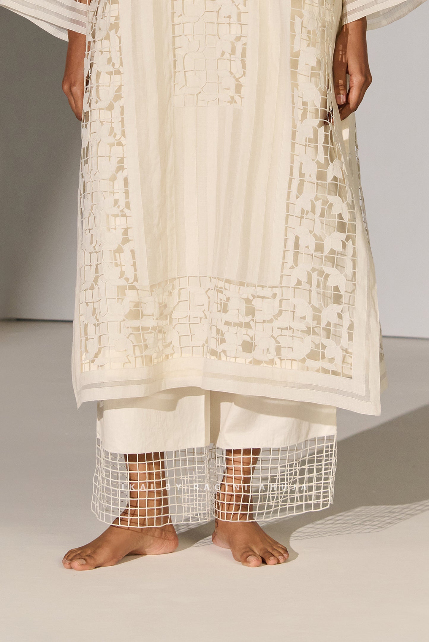 JAALI CUTWORK STRAIGHT PANTS