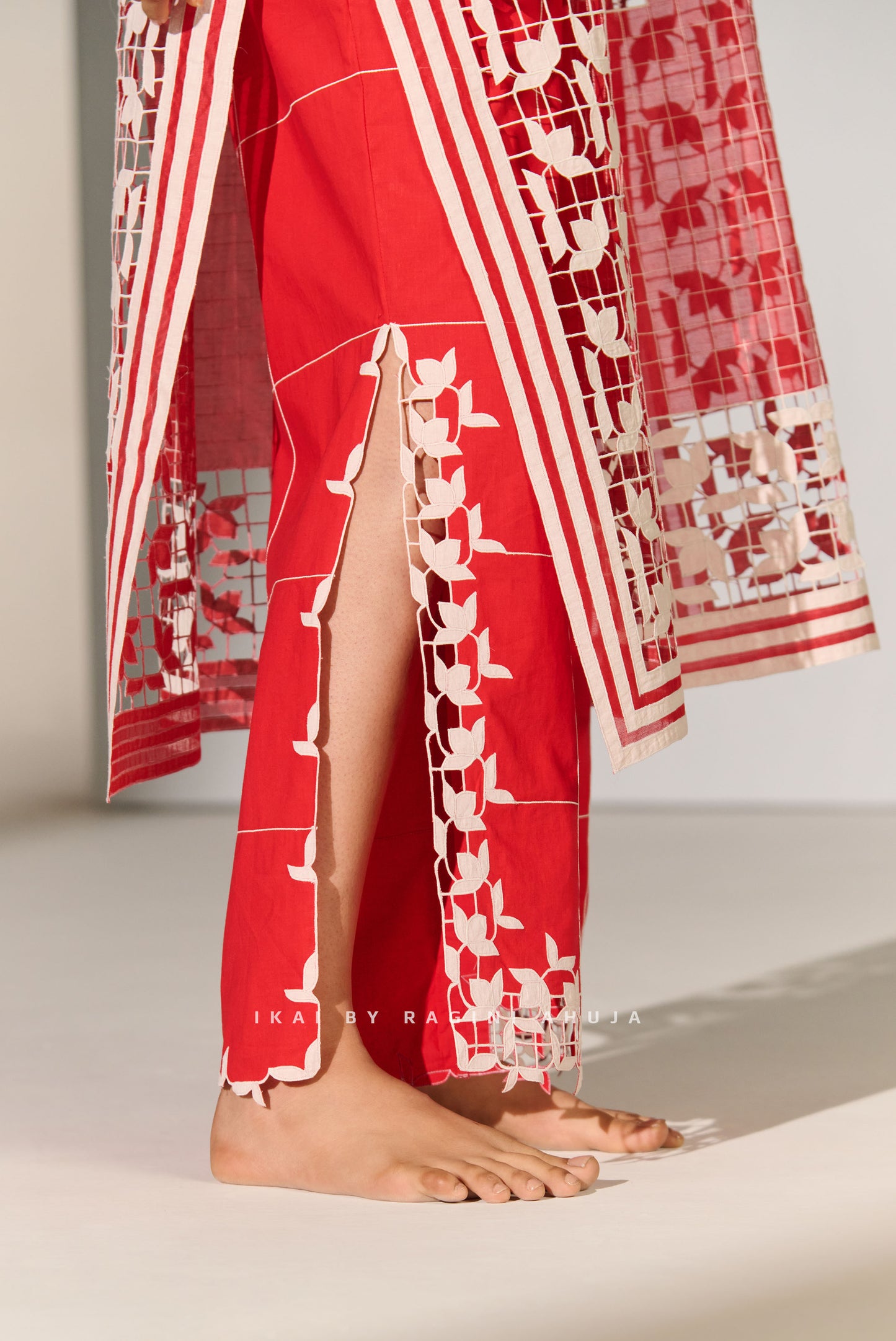 GEOMETRIC FLORAL CUTWORK HIGH SLIT PANTS RED