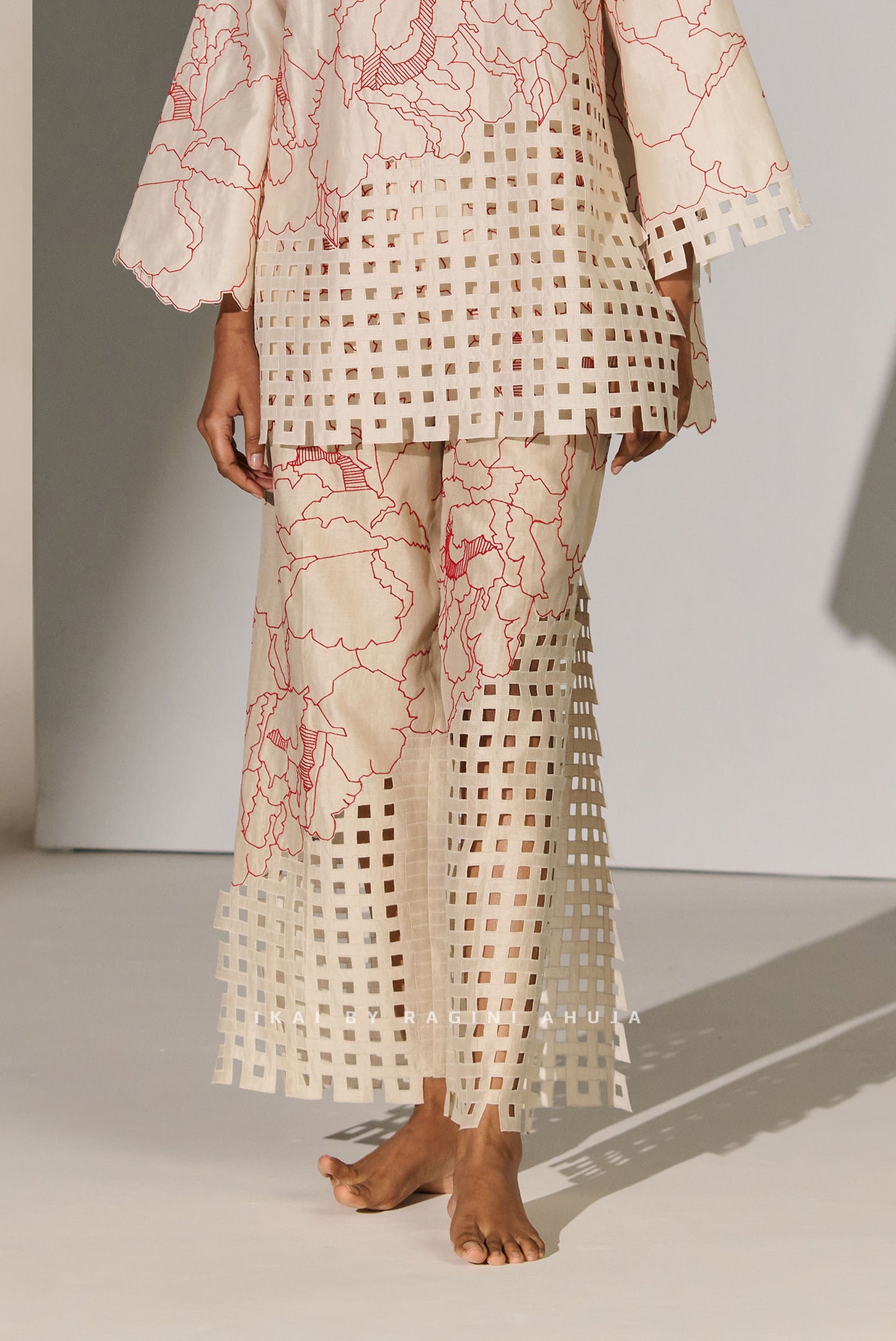 GEOMETRIC FLORAL APPLIQUE' PANTS