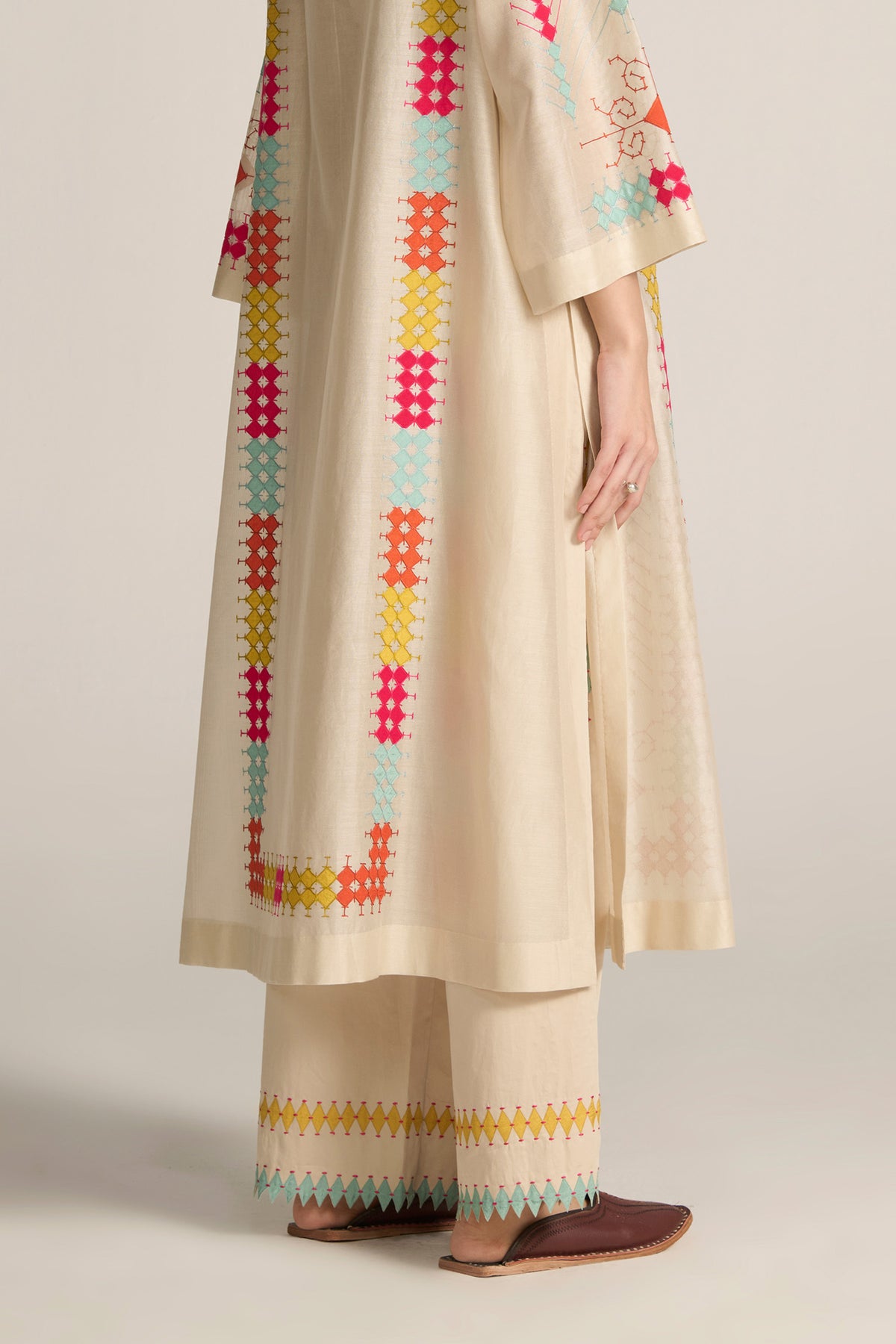 APPLIQUE' AND CUTWORK PANTS
