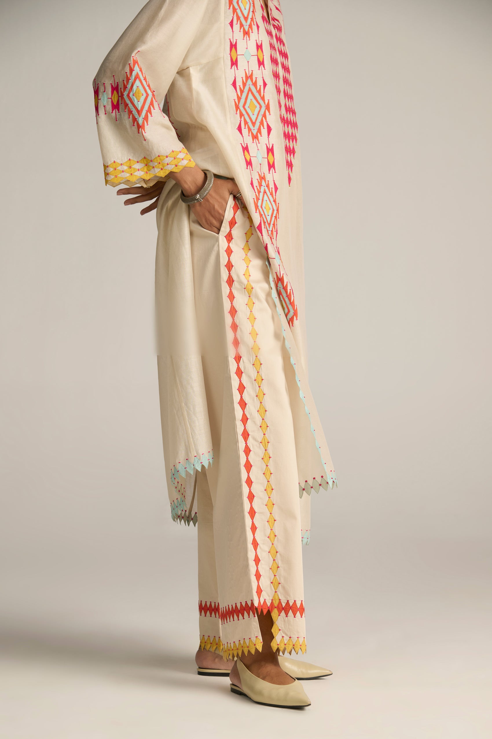 APPLIQUE' AND CUTWORK PANTS