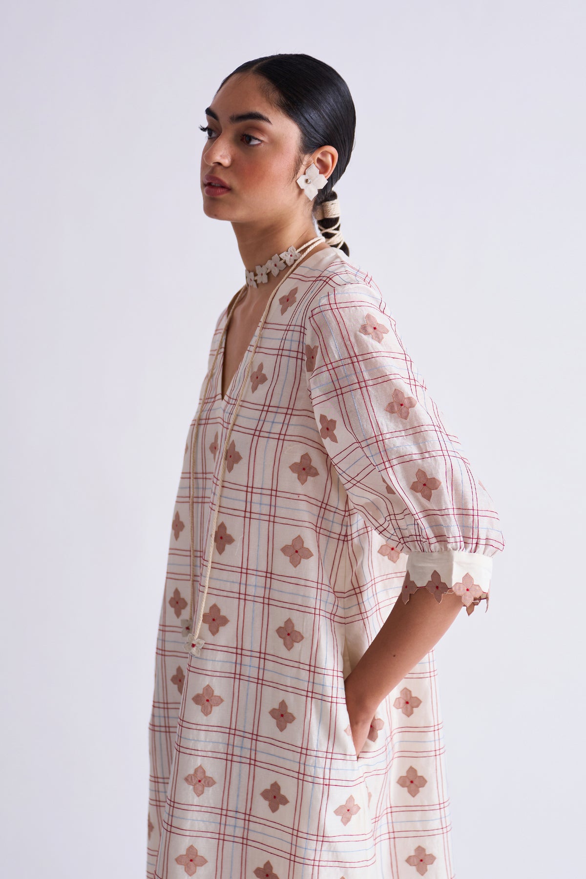 V-NECK DRESS