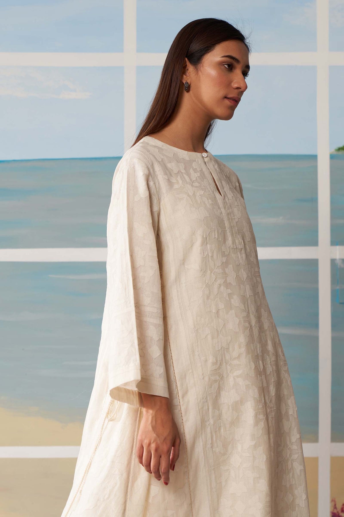 TONAL ALINE KAMEEZ