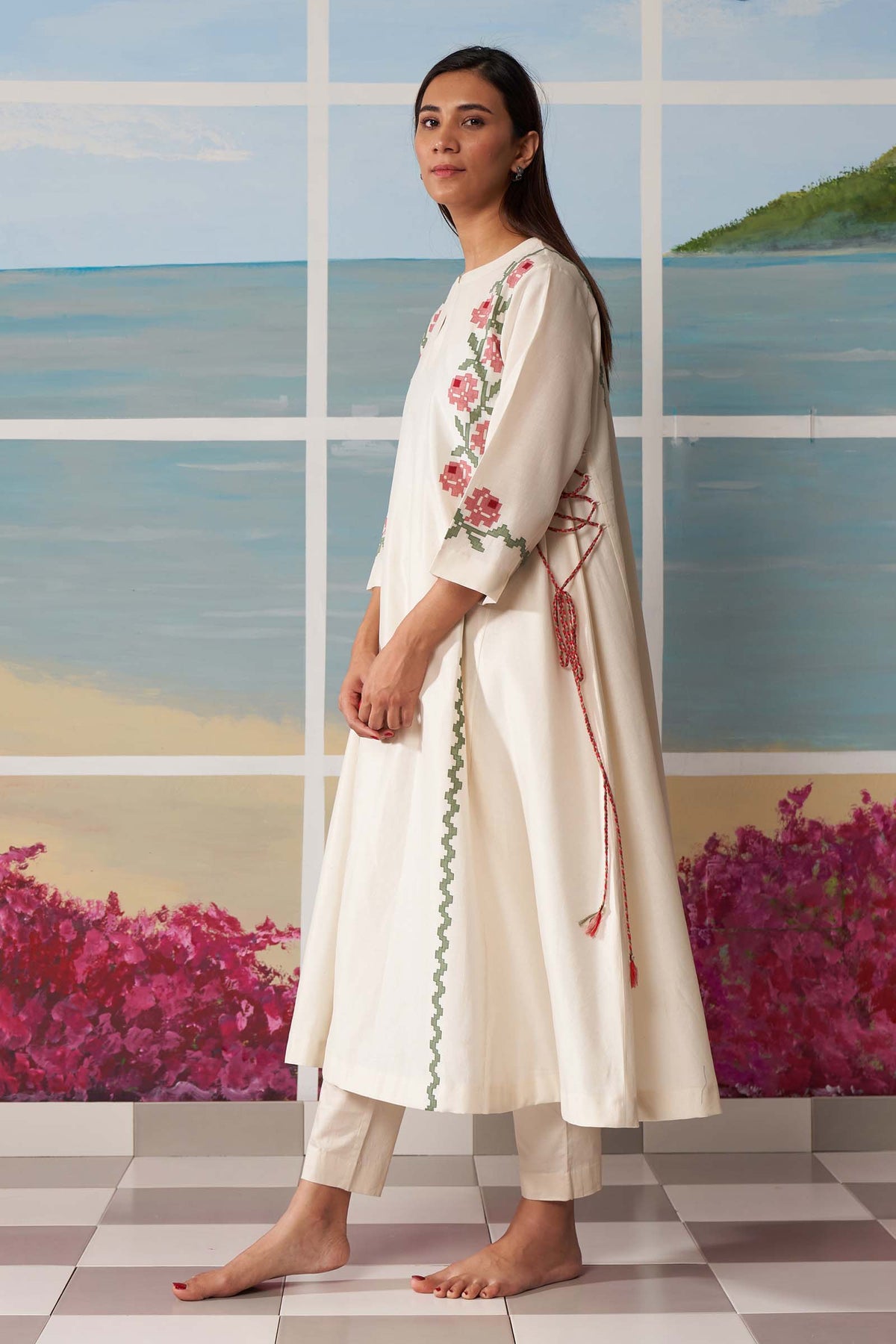 ALINE KAMEEZ