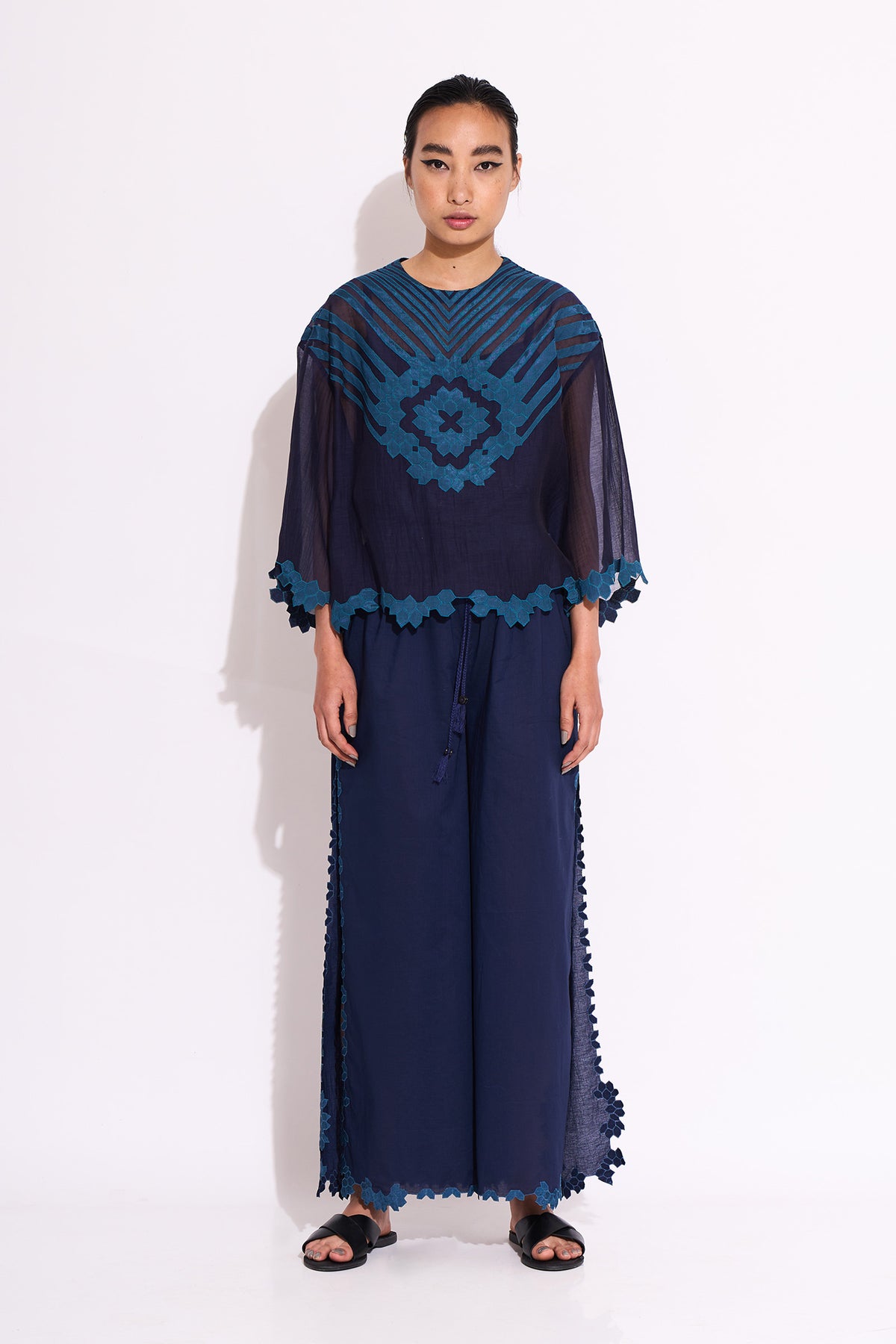 NEEL BACK PLEATED SHIRT