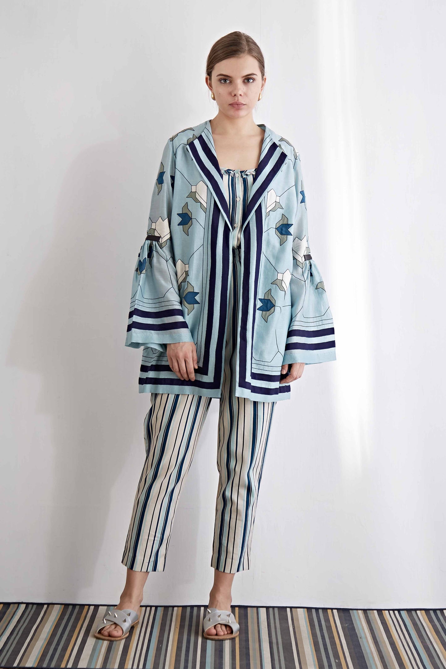 BELL SLEEVE JACKET