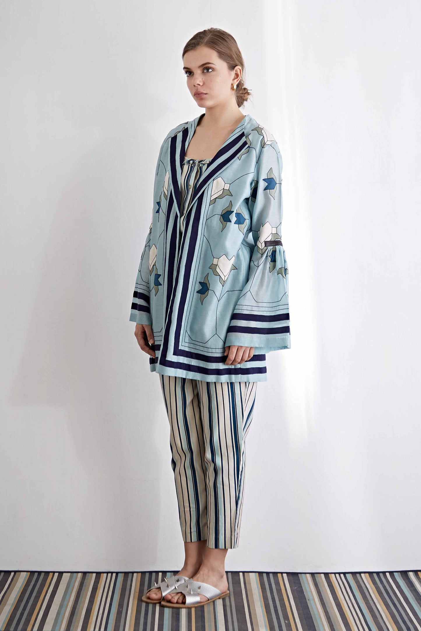 BELL SLEEVE JACKET