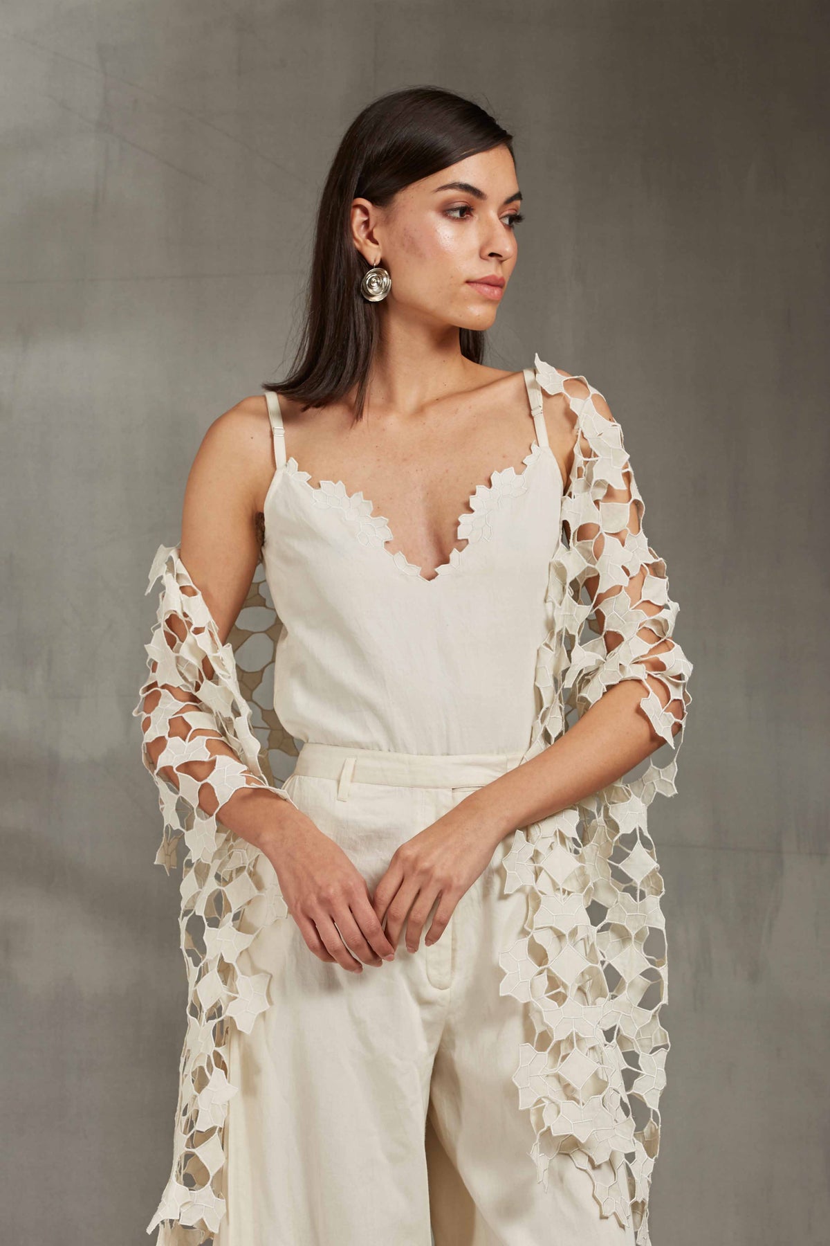 CUTWORK SCARF