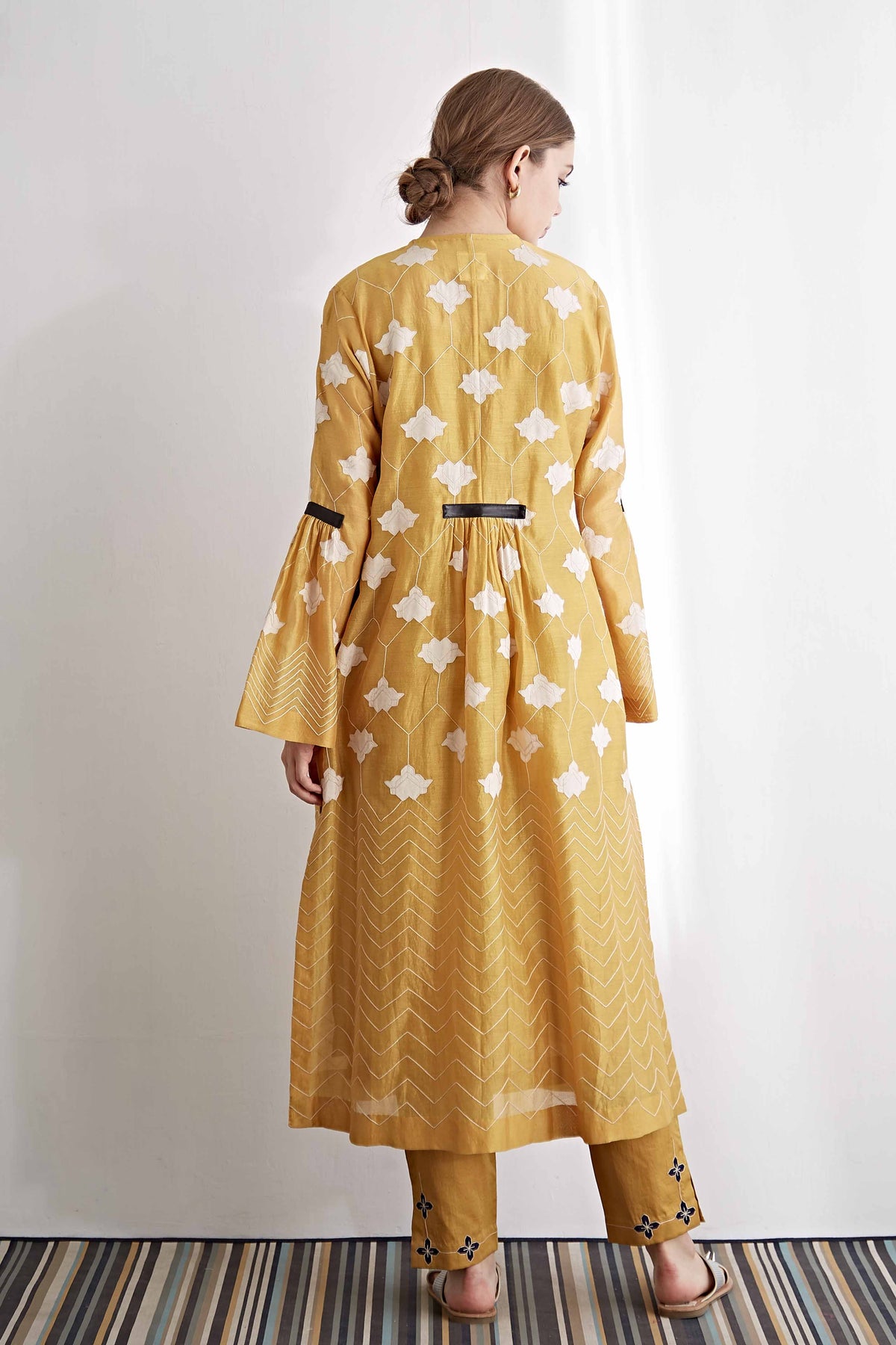 BELL SLEEVE KAMEEZ