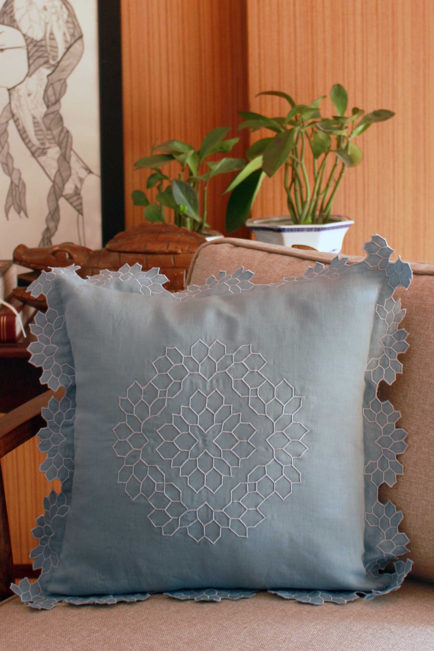 CUTWORK CUSHION