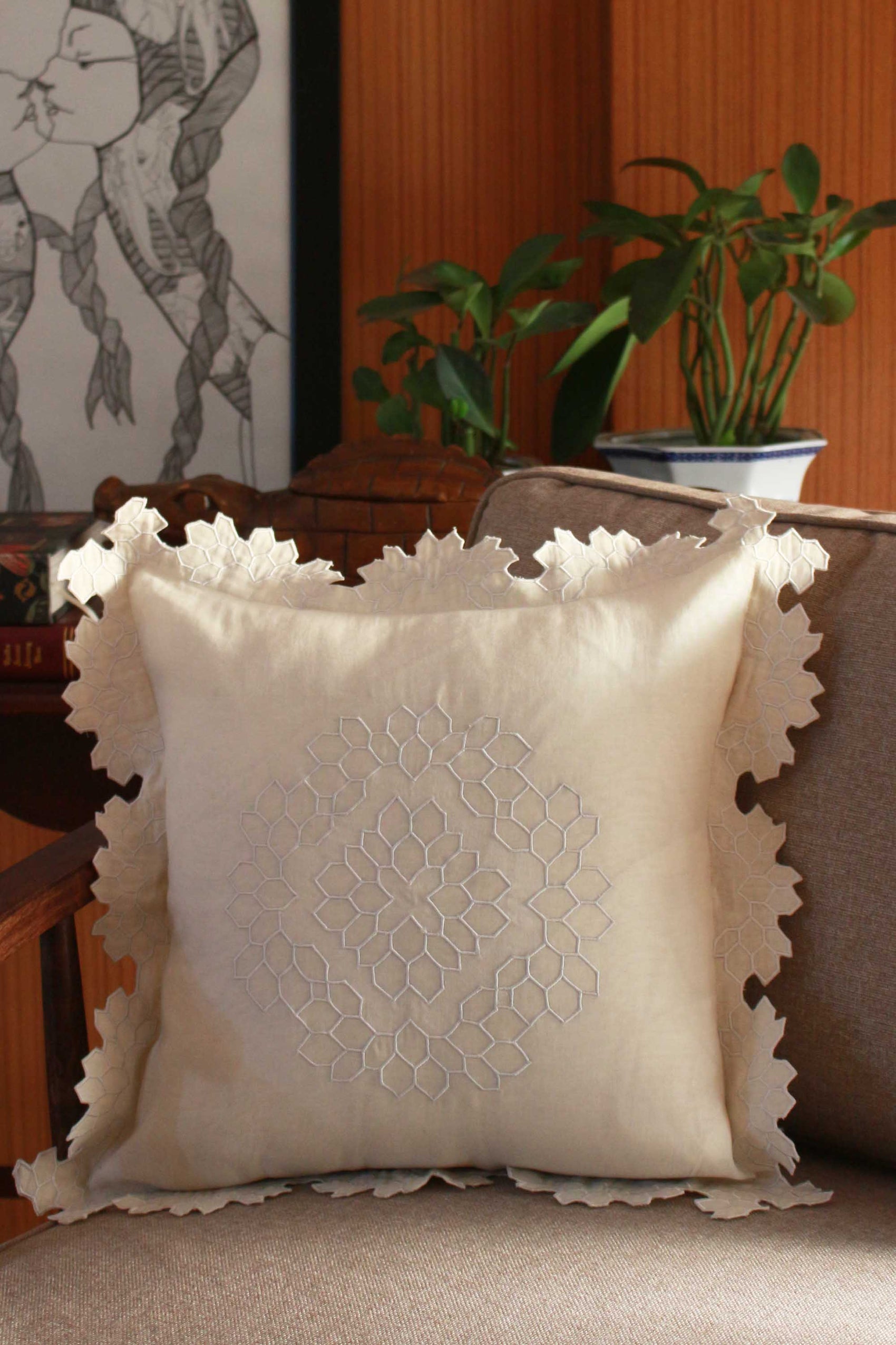 CUTWORK CUSHION