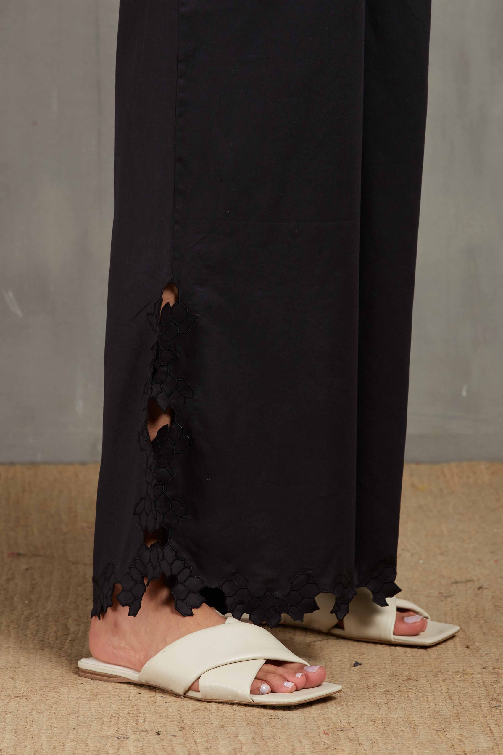 CUTWORK PANT