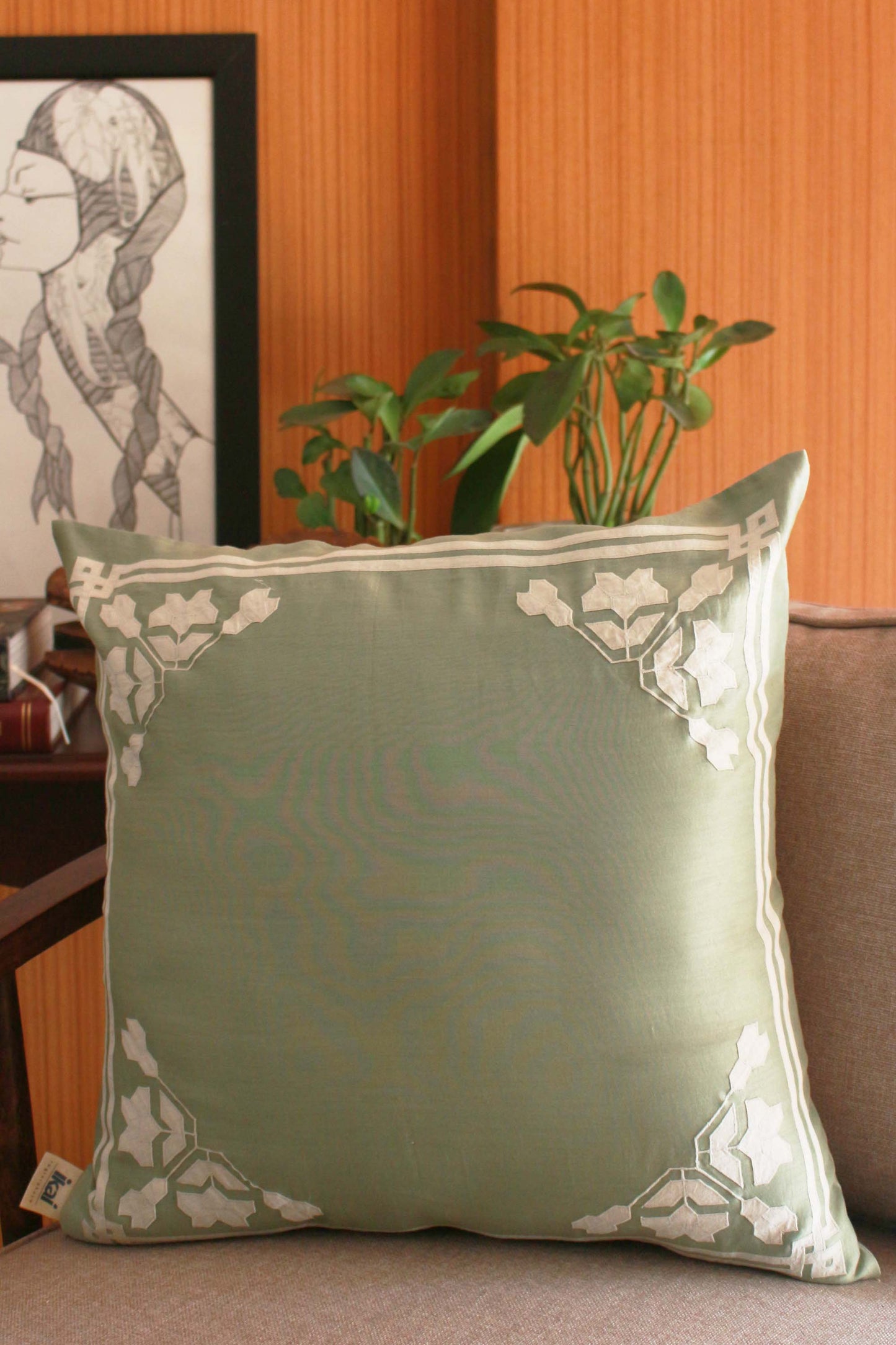 ENDLESS KNOT CUSHION