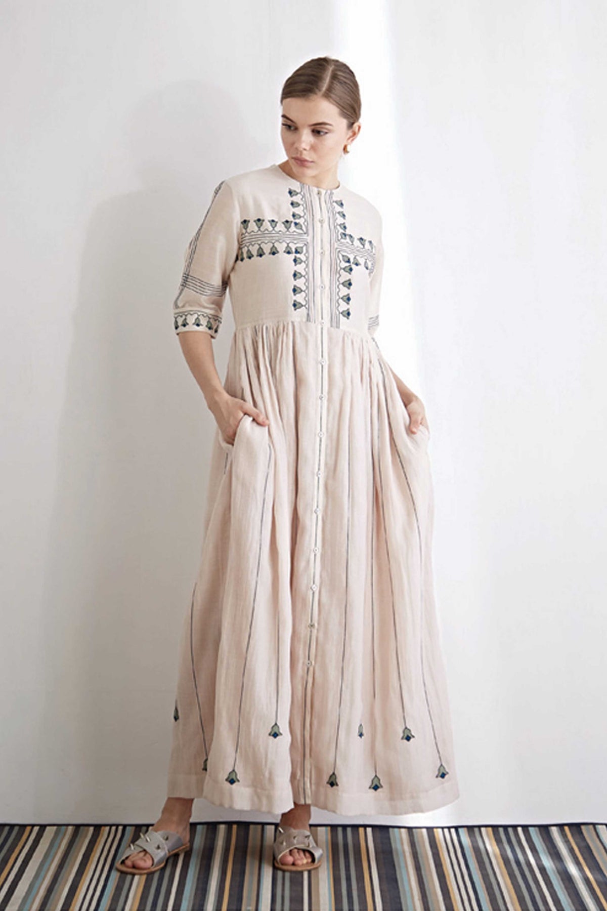 GATHERED WAIST MAXI DRESS