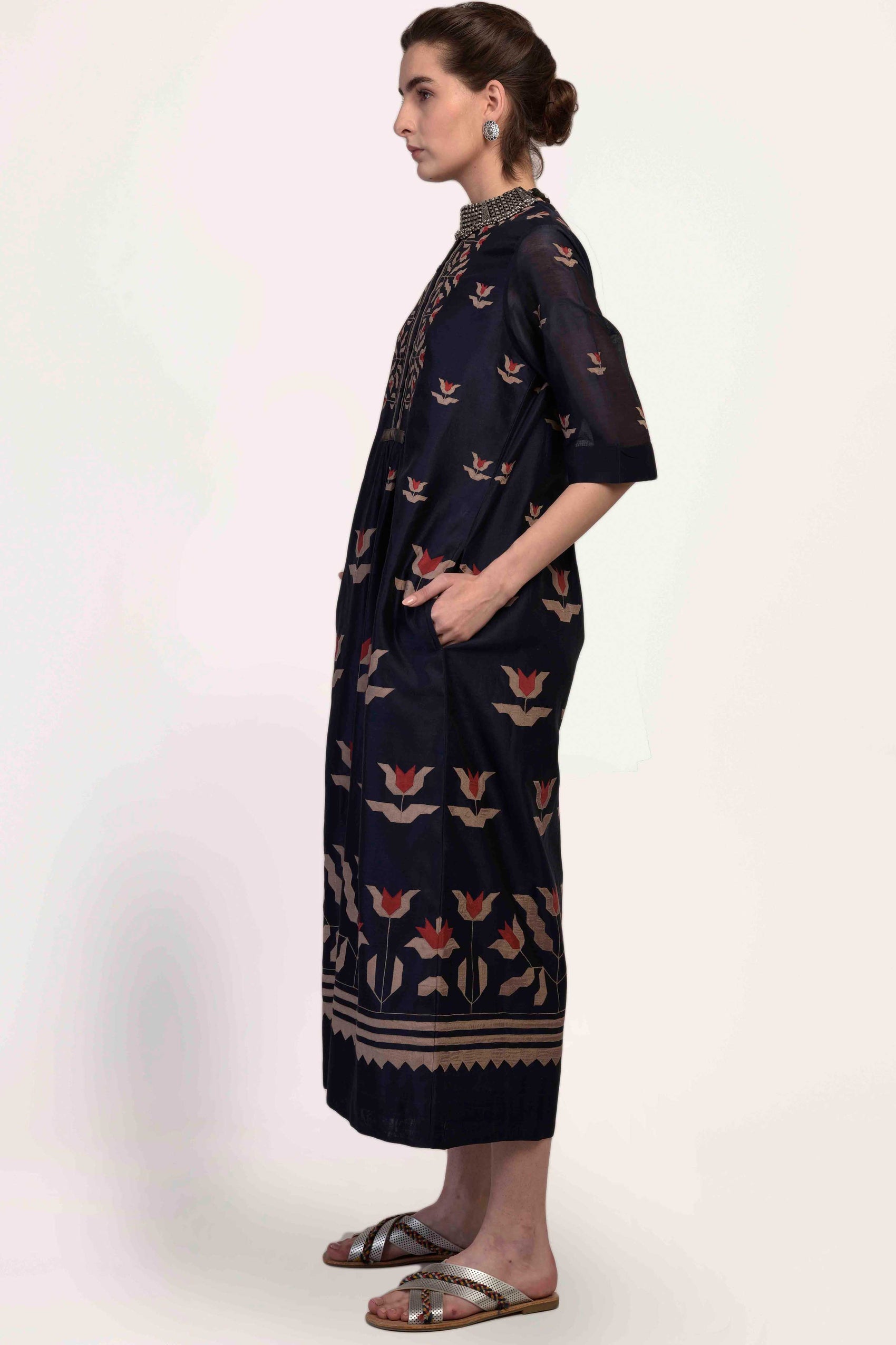 CENTER SLASH GATHER DRESS