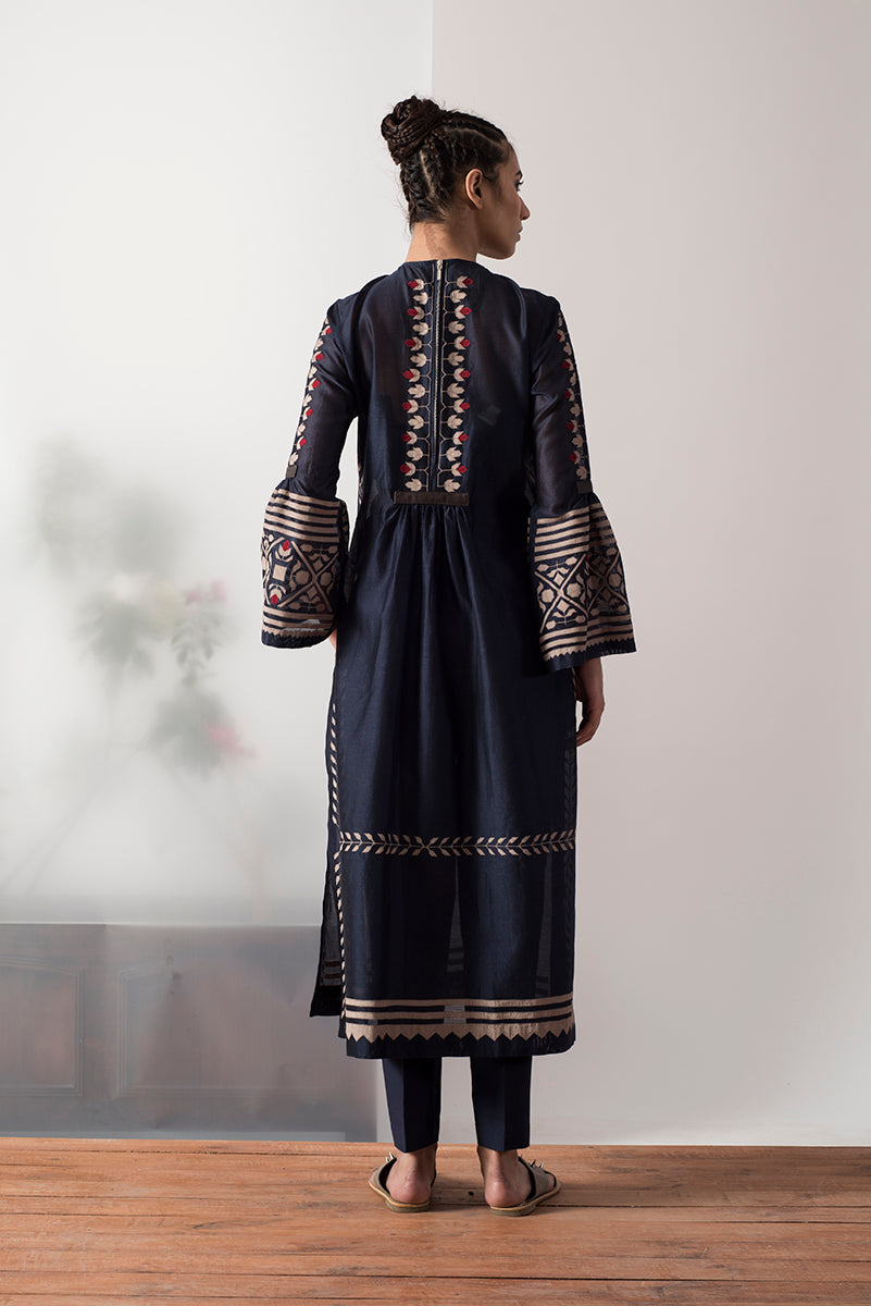 BELL SLEEVE KAMEEZ