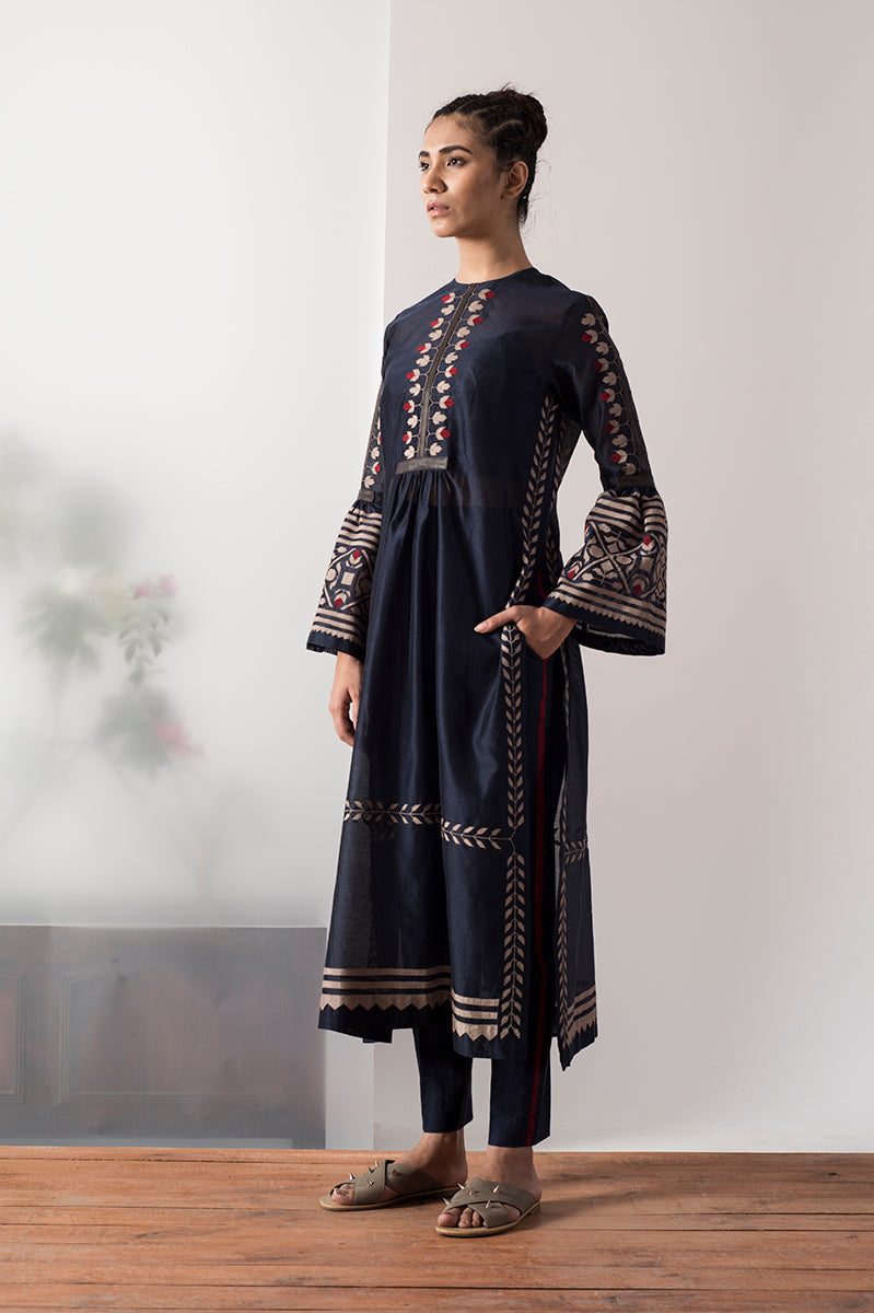 BELL SLEEVE KAMEEZ
