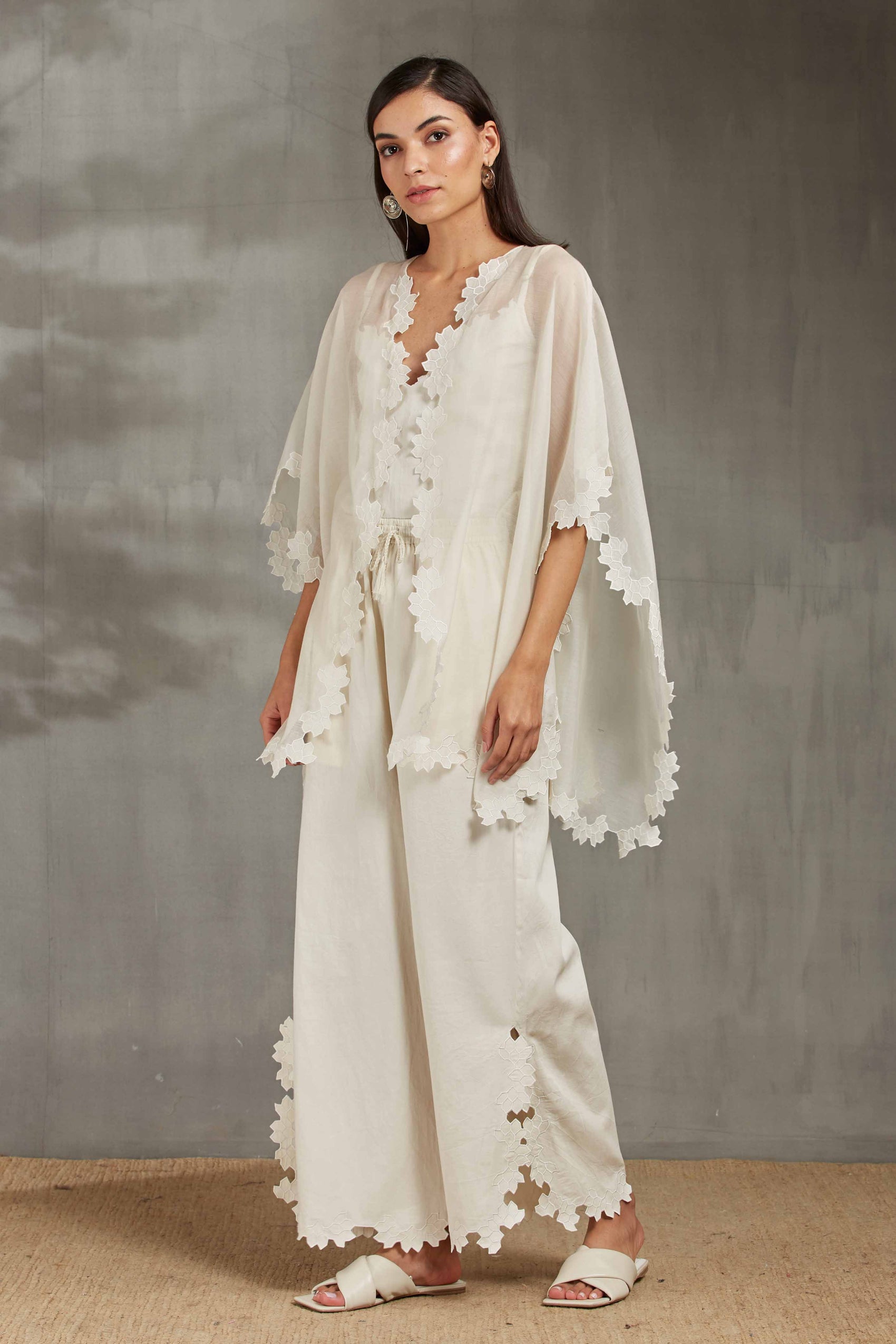 BACK PLEATED KAFTAN