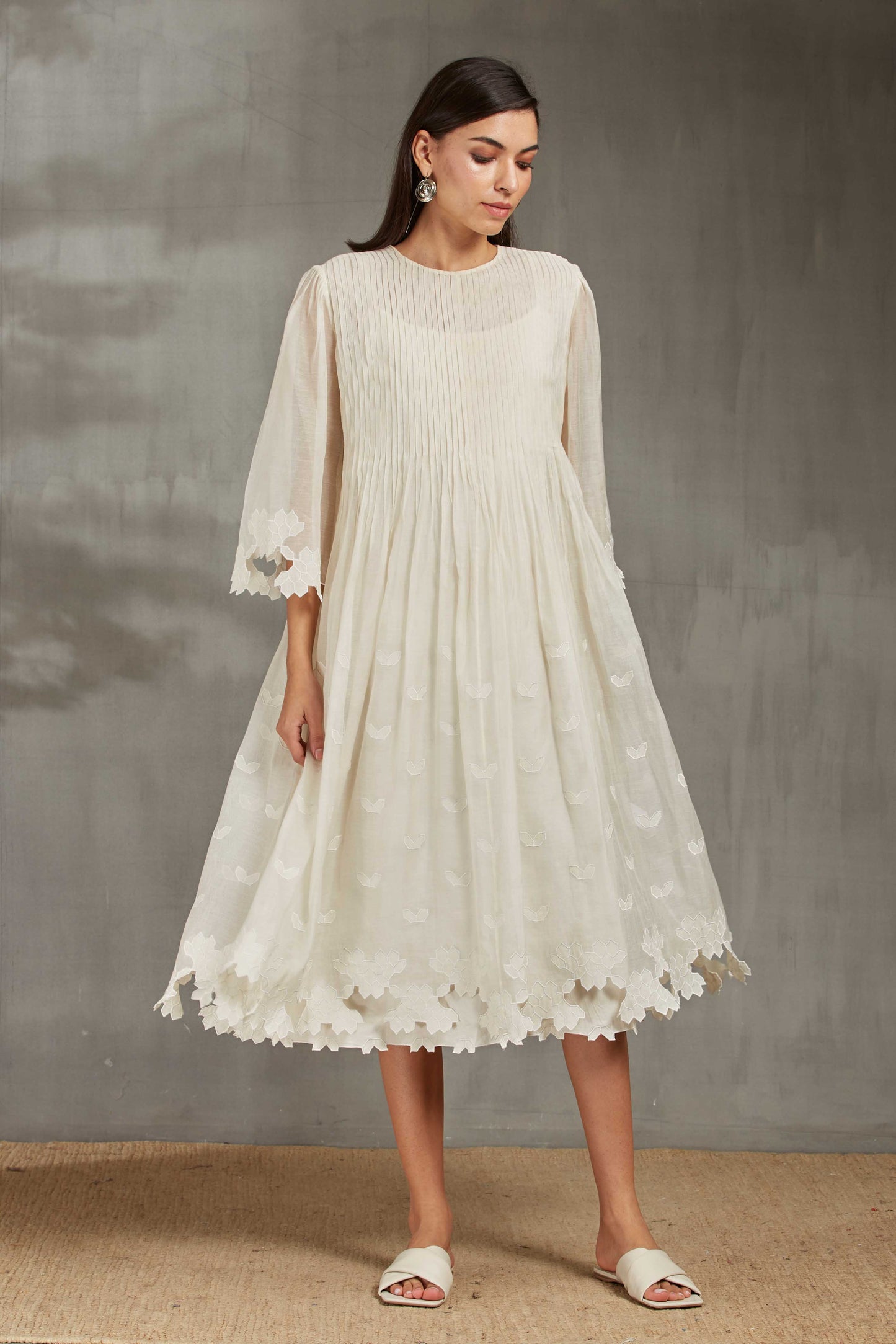 SUPER PLEATED DRESS