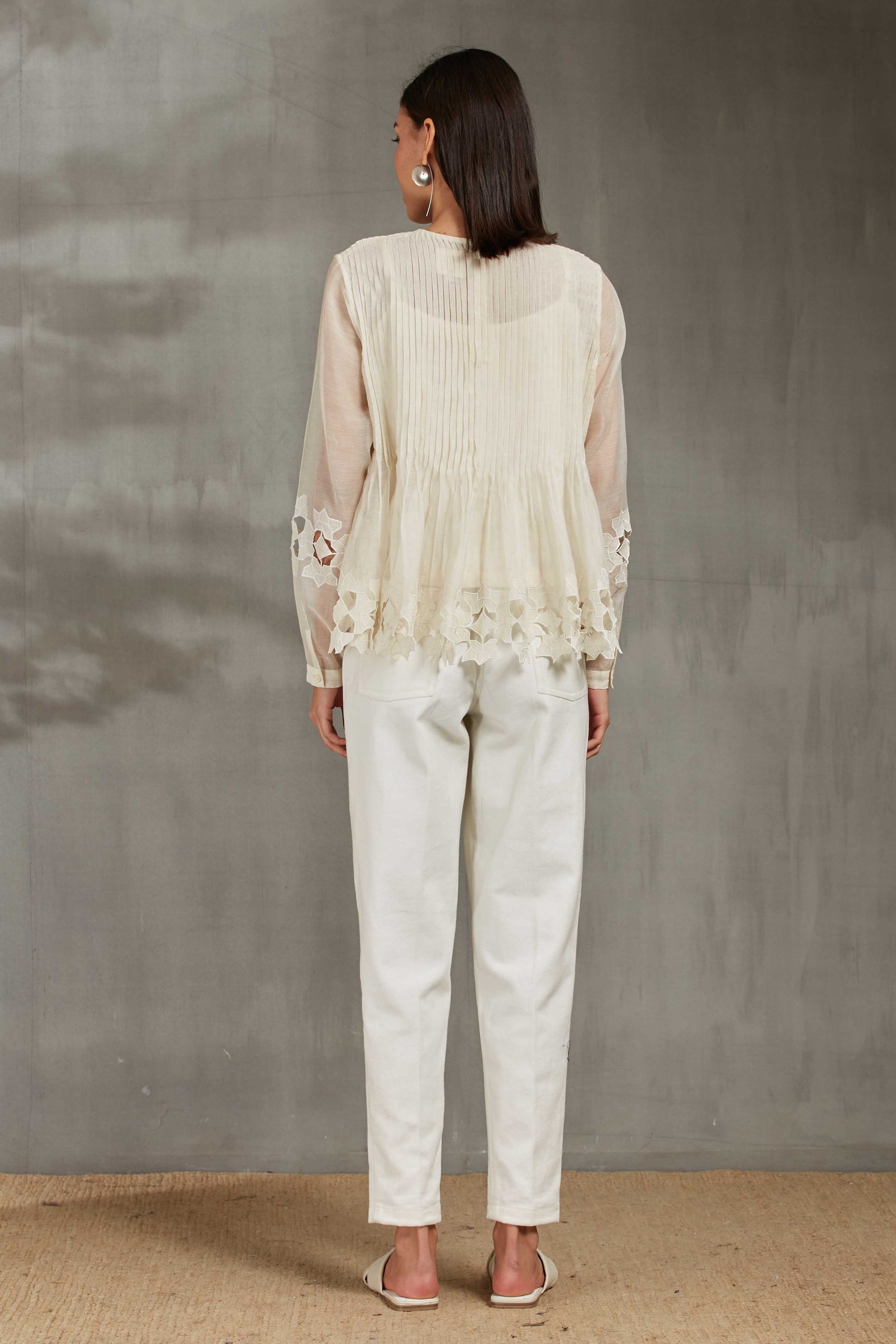 SUPER PLEATED BLOUSE