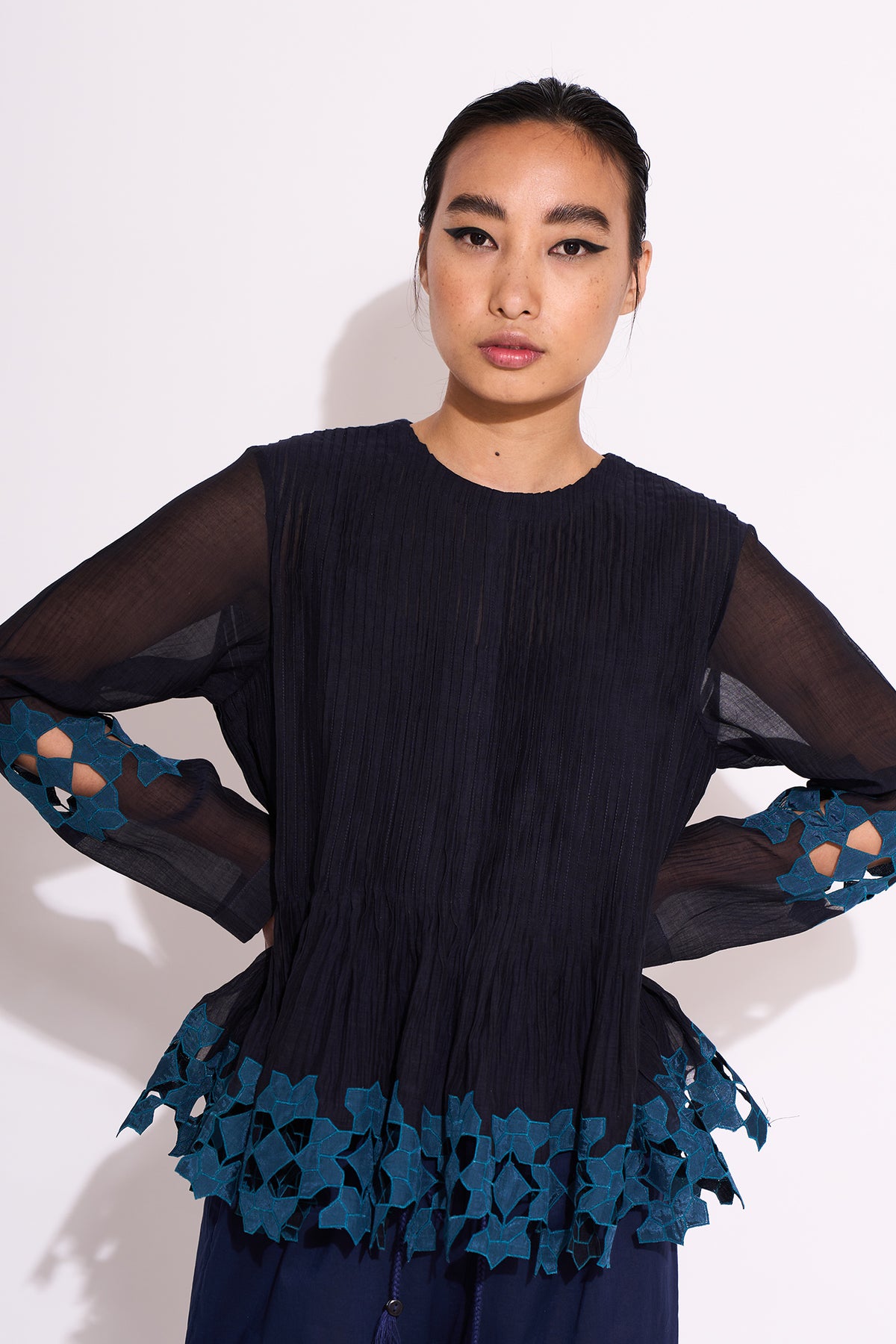 NEEL SUPER PLEATED BLOUSE