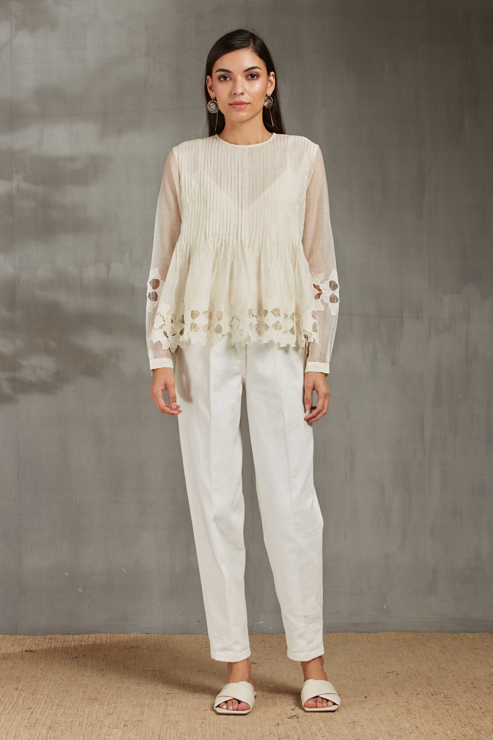 SUPER PLEATED BLOUSE