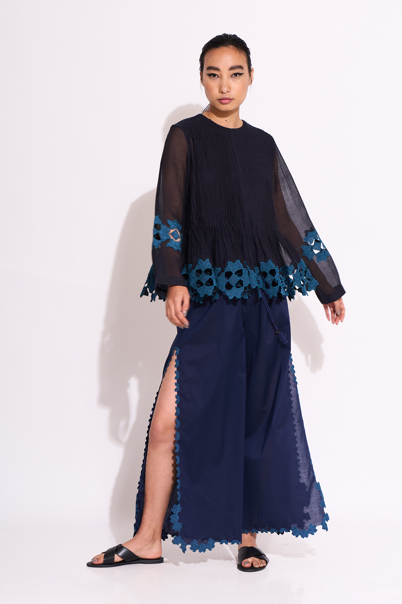 NEEL SUPER PLEATED BLOUSE