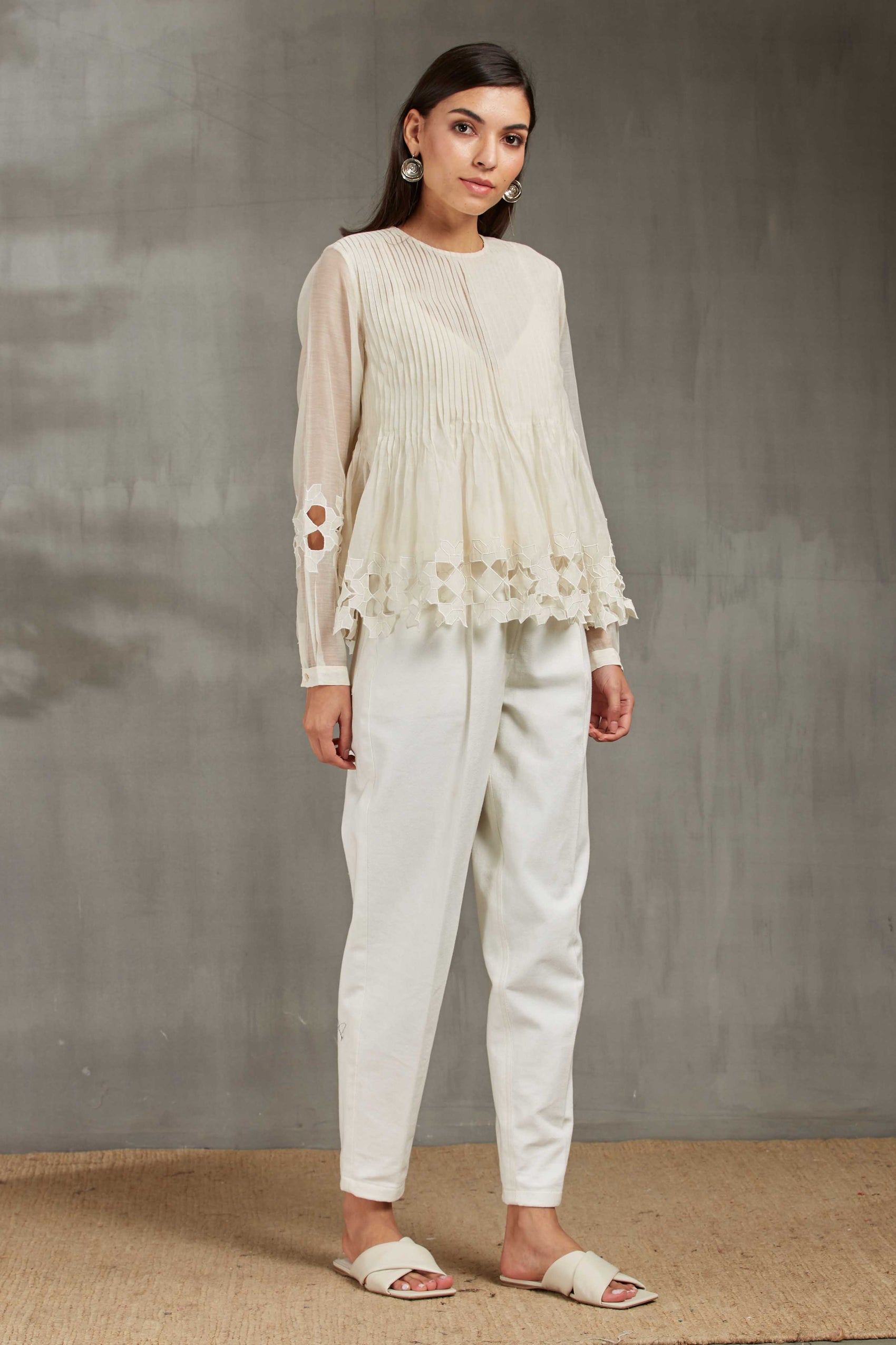 SUPER PLEATED BLOUSE