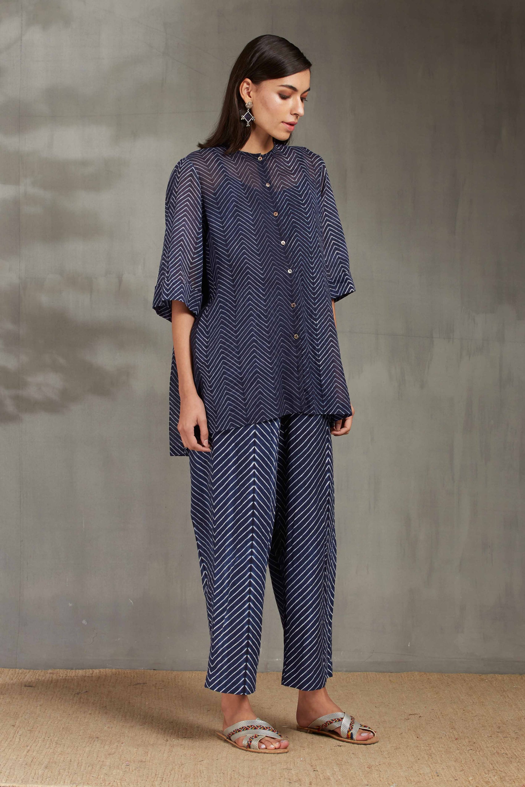 SHIBORI BACK PLEATED SHIRT