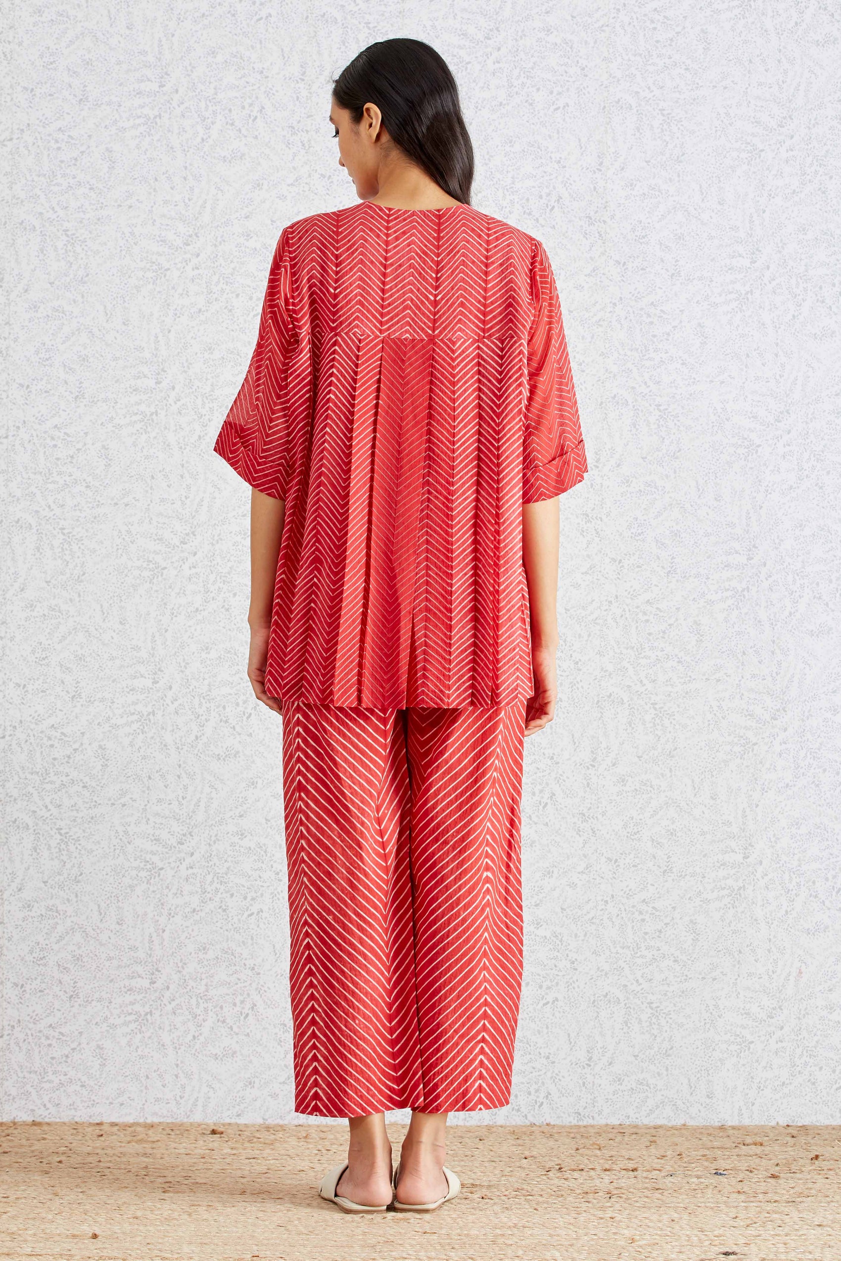 SHIBORI BACK PLEATED SHIRT