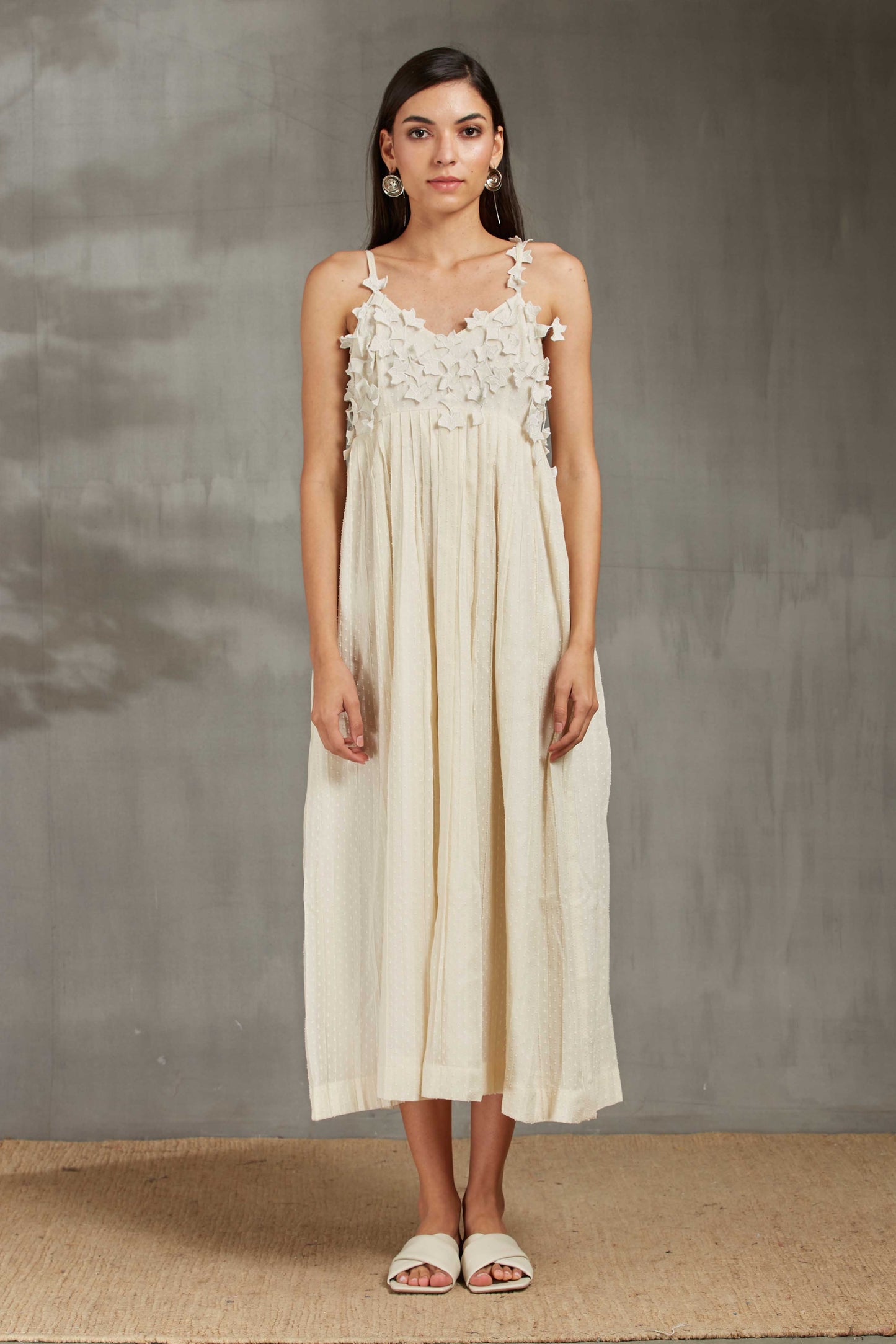 SUPER PLEATED DRESS