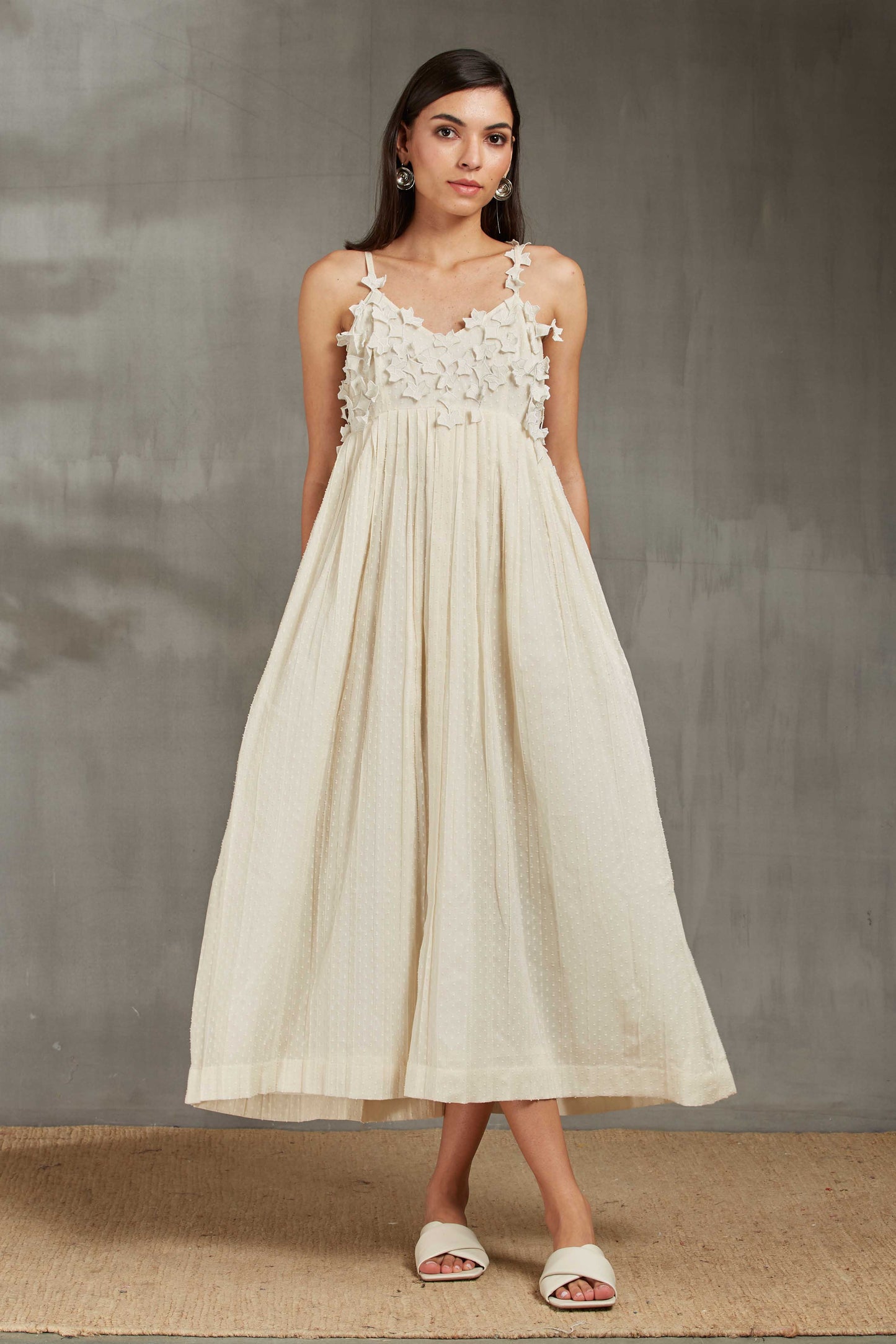 SUPER PLEATED DRESS