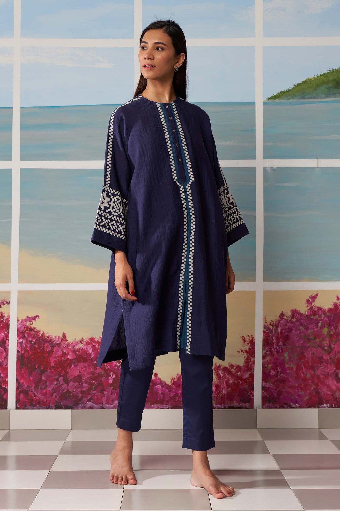 RAGLAN SLEEVE TUNIC