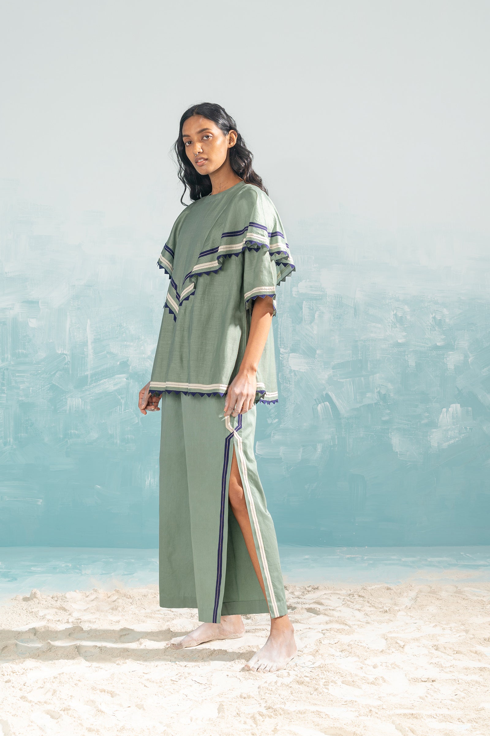 NILE SHOULDER FRILL SHIRT