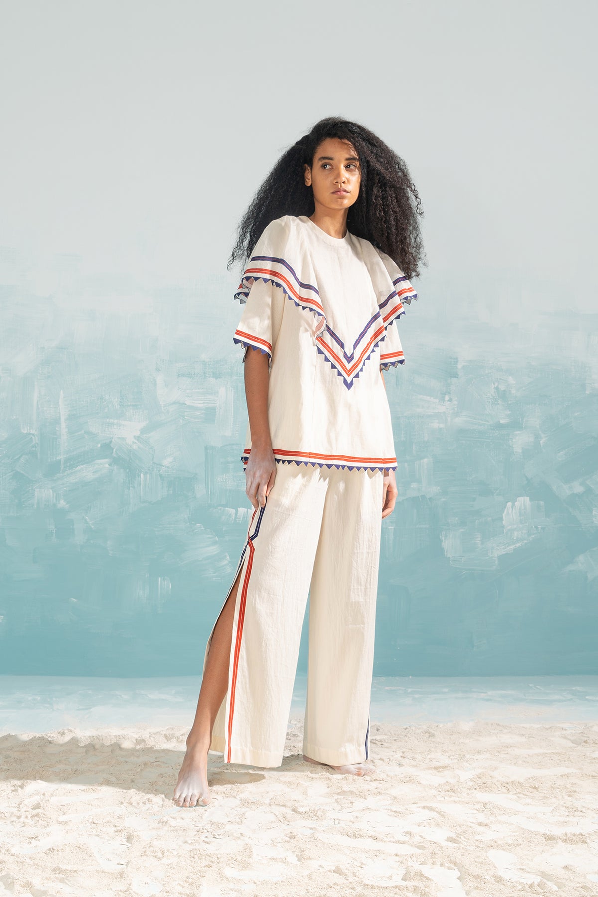 NILE SHOULDER FRILL SHIRT SET