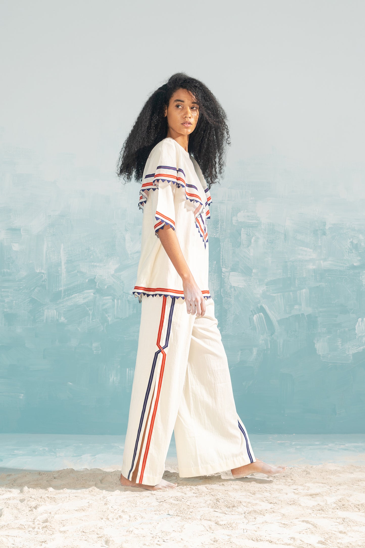 NILE SHOULDER FRILL IVORY SHIRT