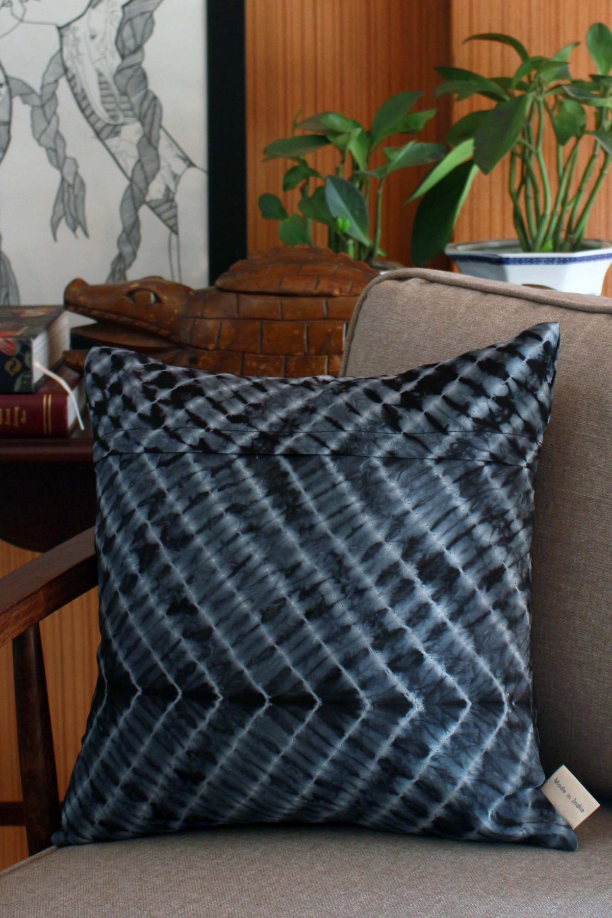 SHIBORI STRIPE CUSHION