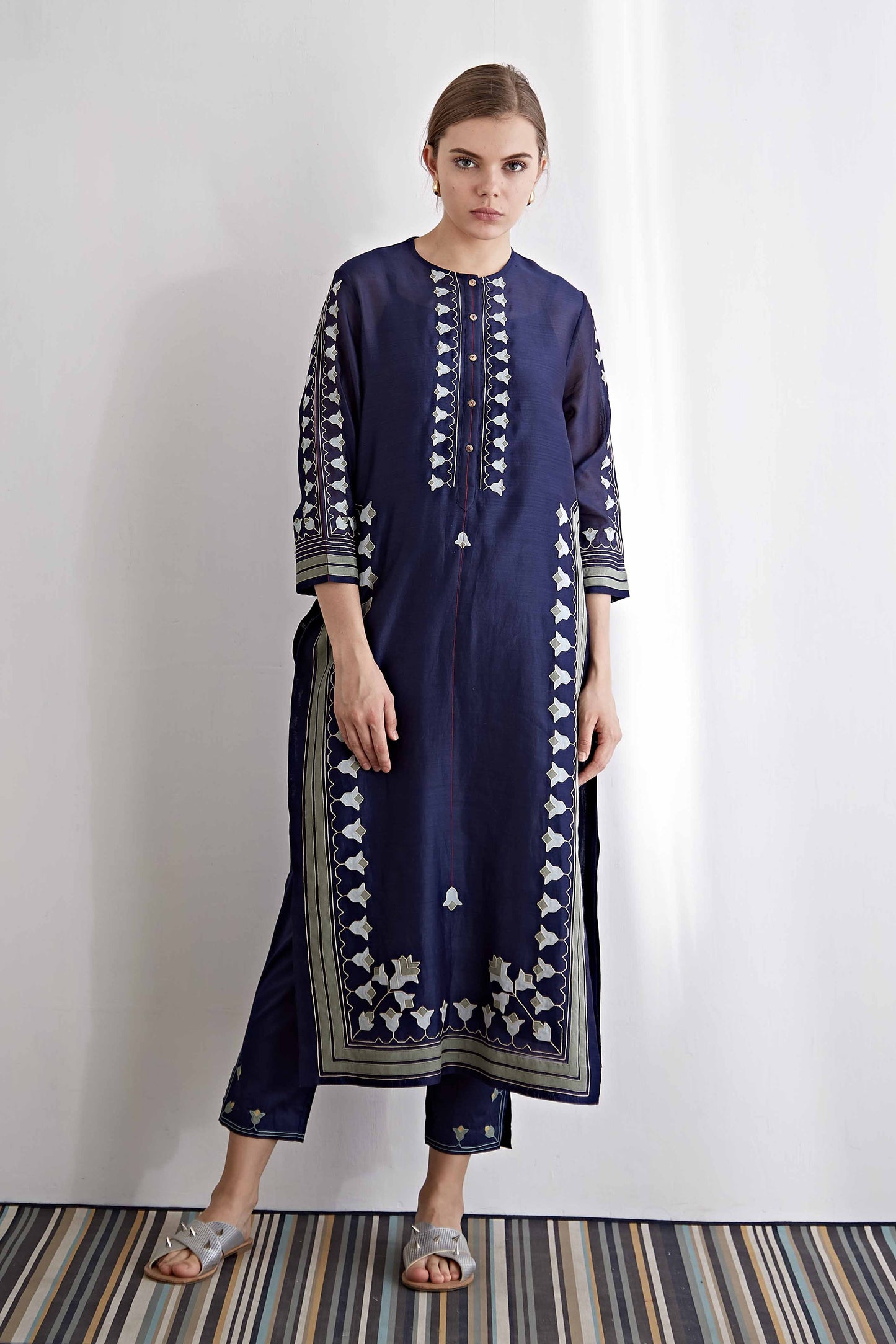 STRAIGHT KAMEEZ