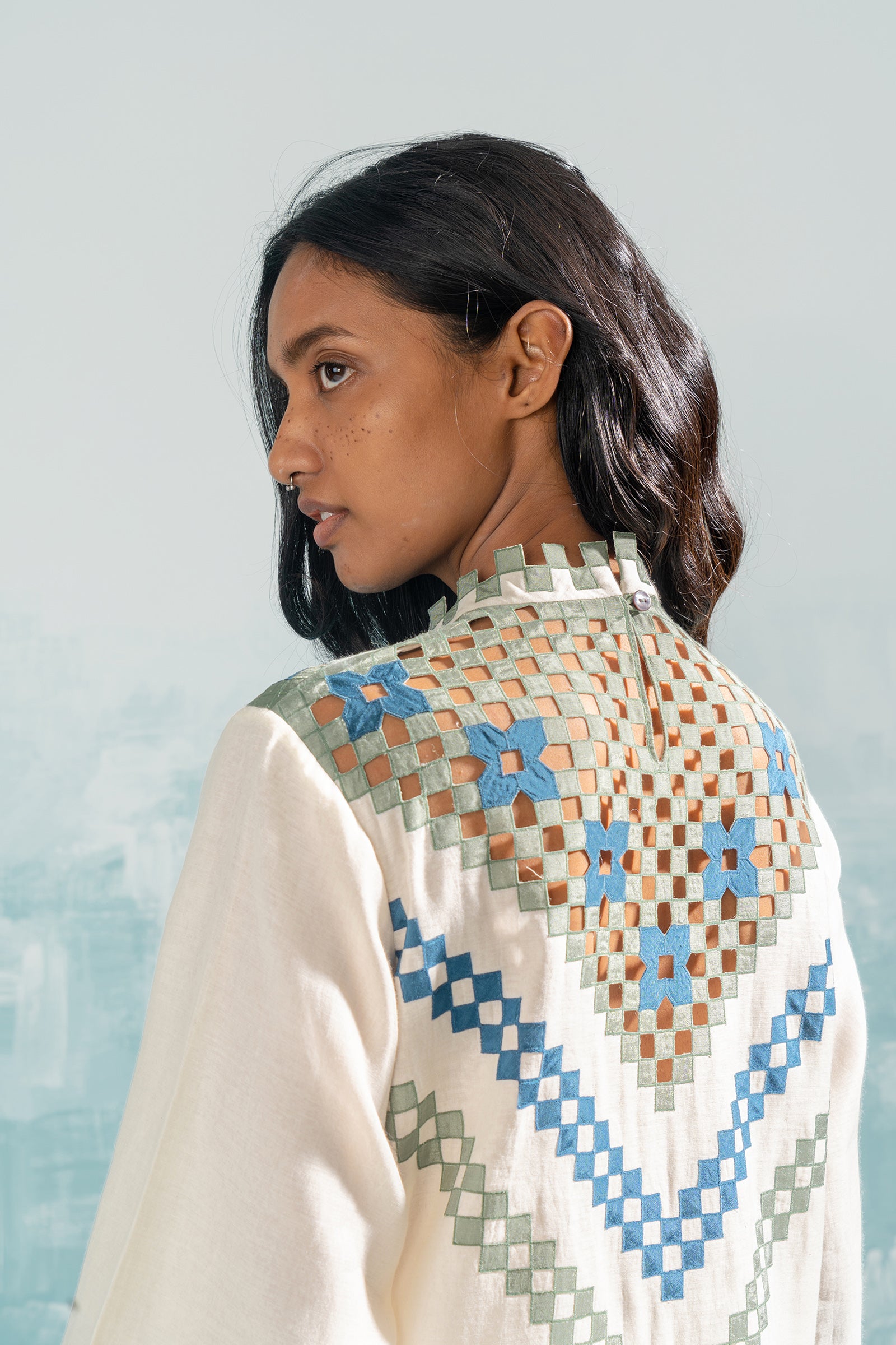 NILE CUTWORK STRAIGHT KAMEEZ