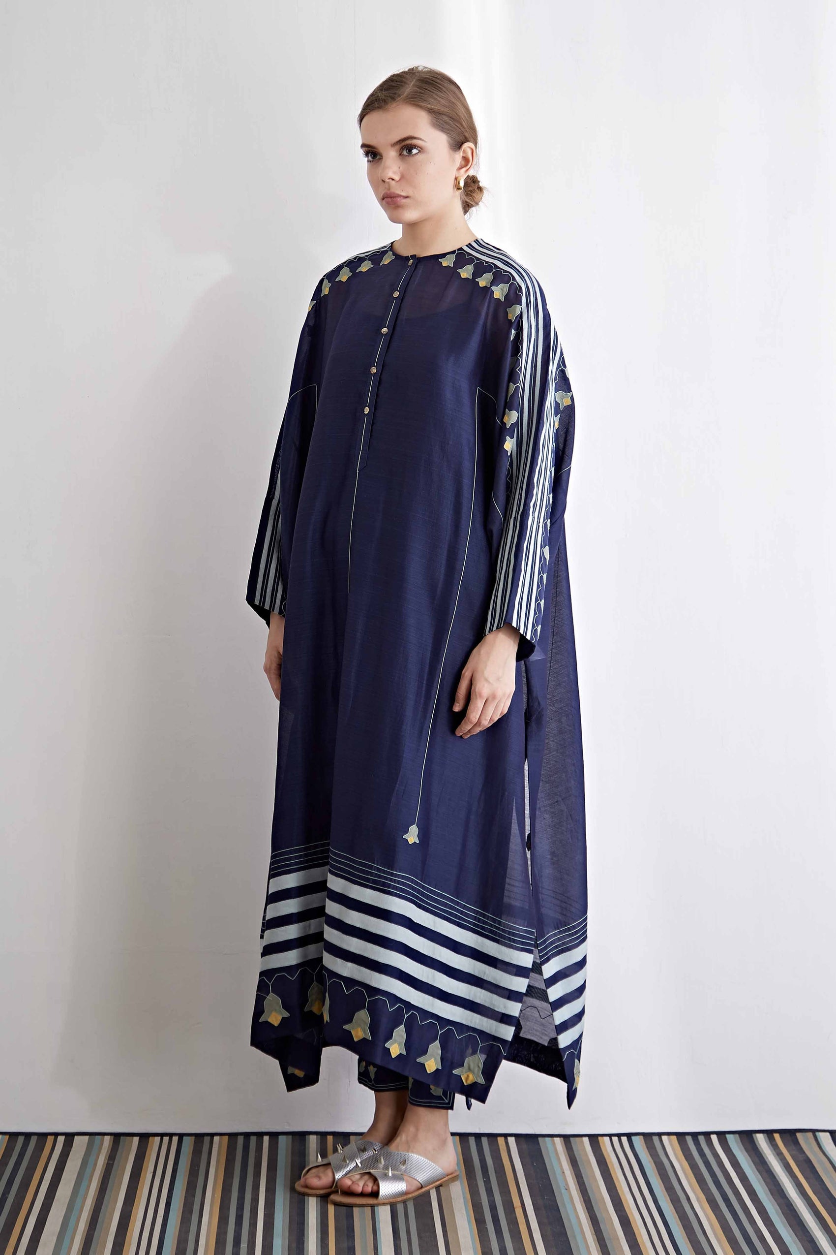TABLEMAT KAFTAN KAMEEZ