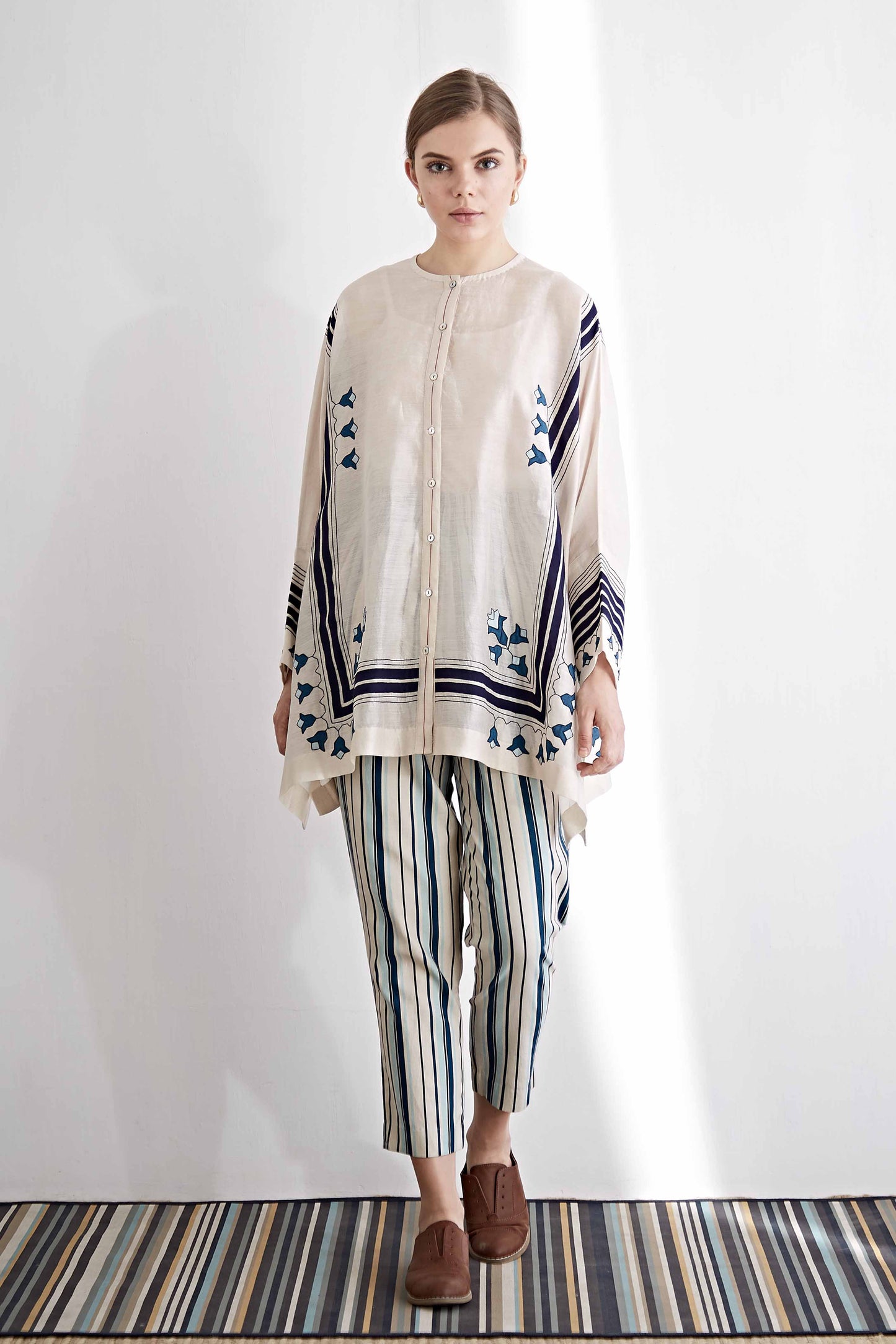 TABLEMAT SHIRT
